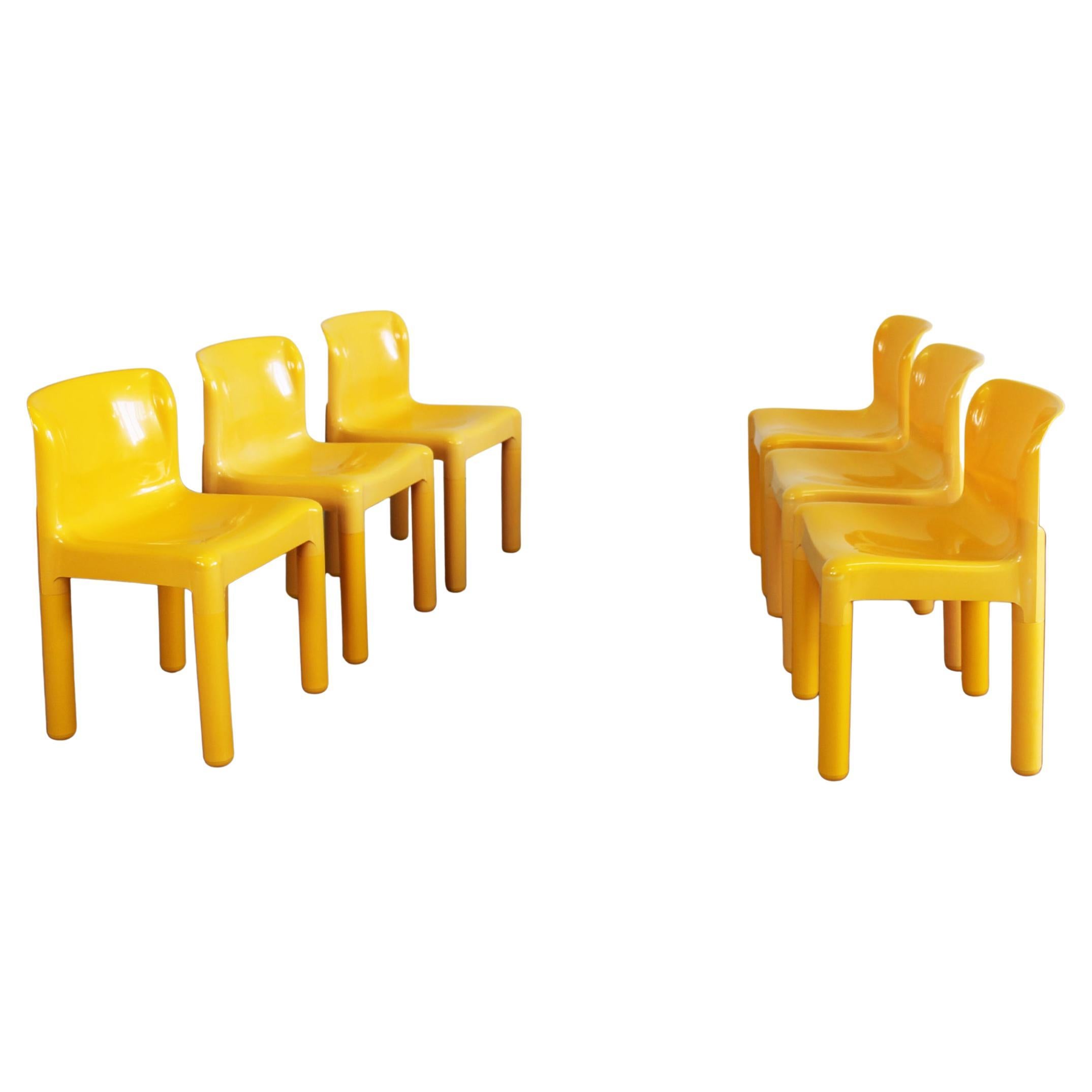 Carlo Bartoli Juego de seis sillas 4875 de plástico by Kartell Años 80 en venta