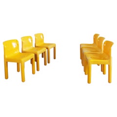Carlo Bartoli Juego de seis sillas 4875 de plástico by Kartell Años 80