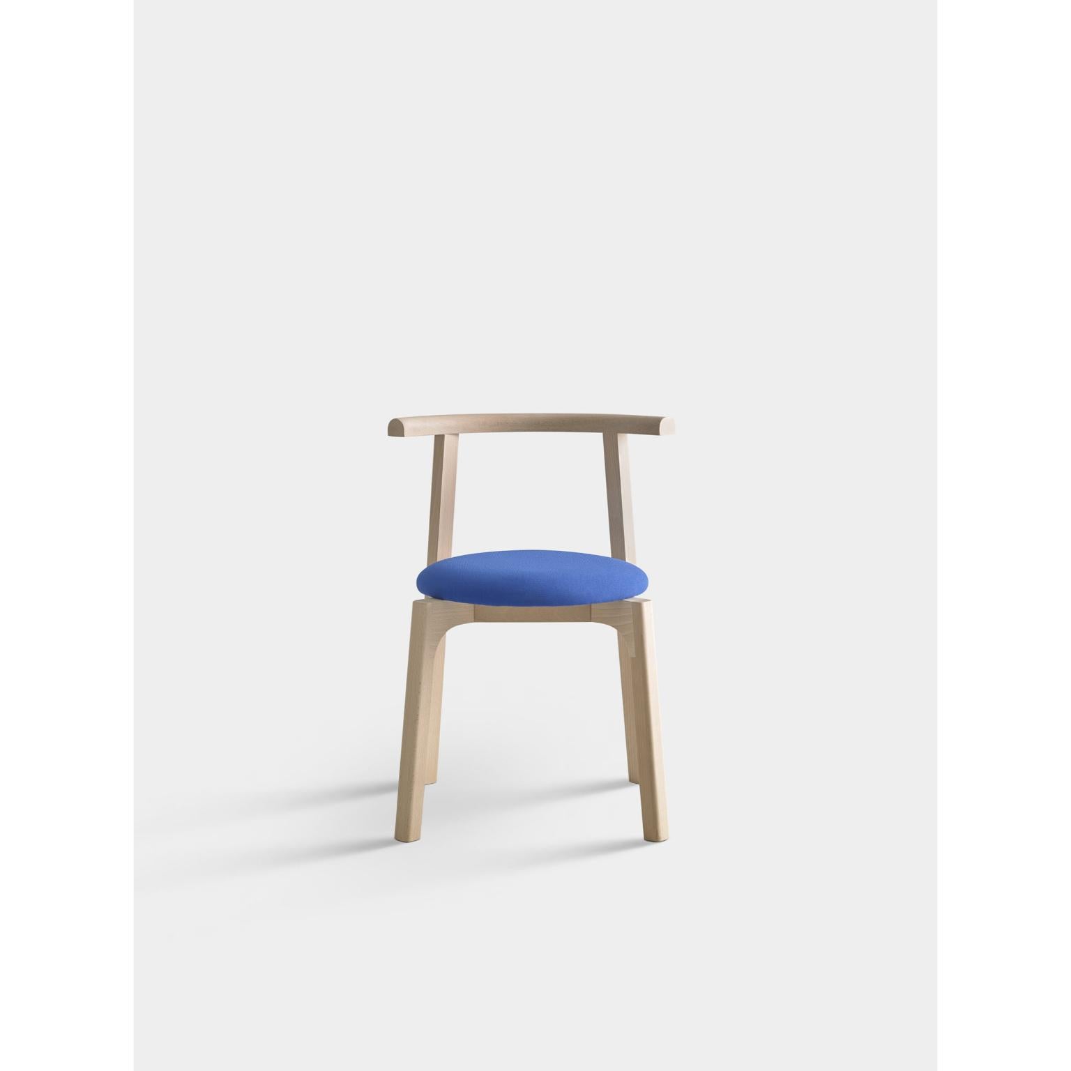Carlo beech wood chair by Pepe Albargues
Dimensions: W 55 x D 51 x H 73 cm 
Materials: Beech wood structure, foam CMHR

Variations of materials are avaliable
Carlo is a chair in which the straight and curved lines show a perfect harmony to get