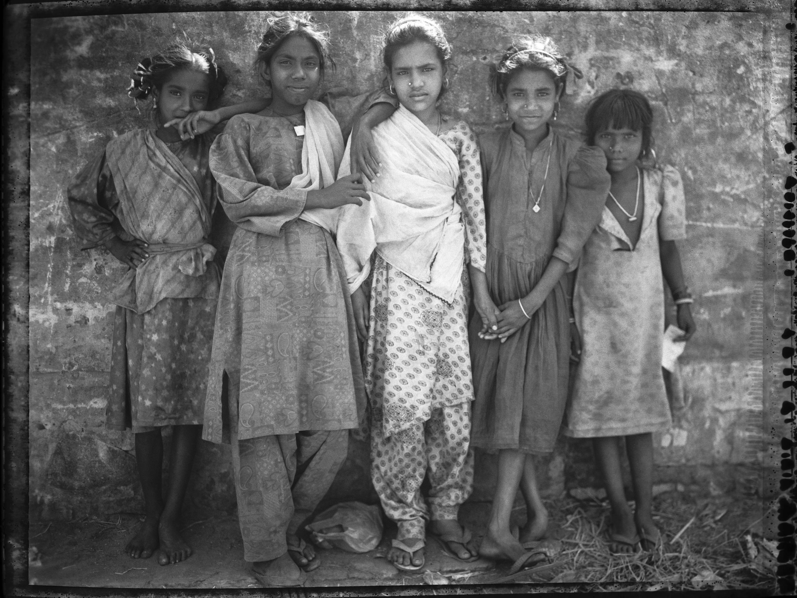 Carlo Bevilacqua Portrait Photograph - Five Standing Indian Children  Rajastan - India - ( from  Indian Stills series )
