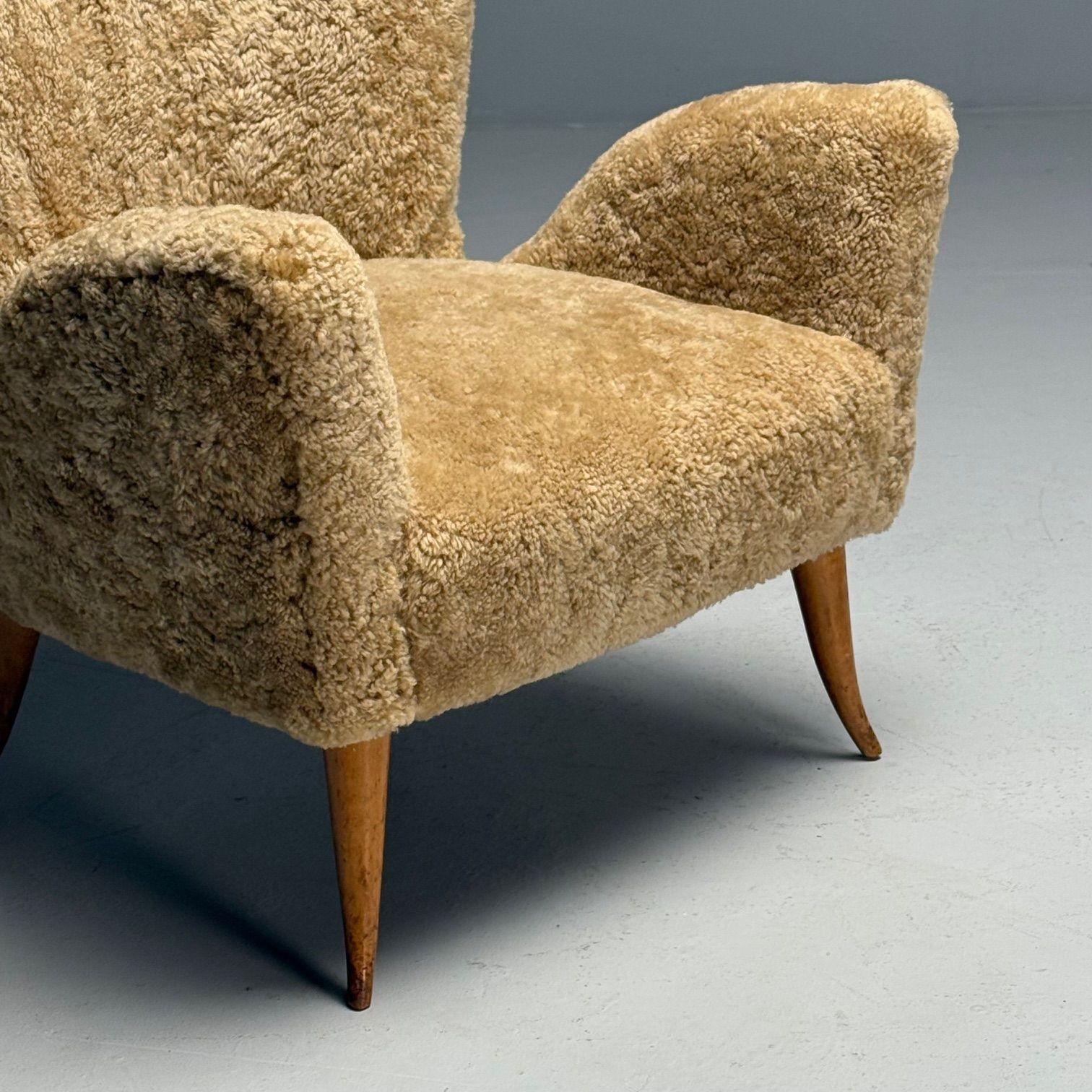 Carlo Broggi, Cantù, Italian Mid-Century Modern Lounge Chairs, Shearling, 1950s For Sale 5