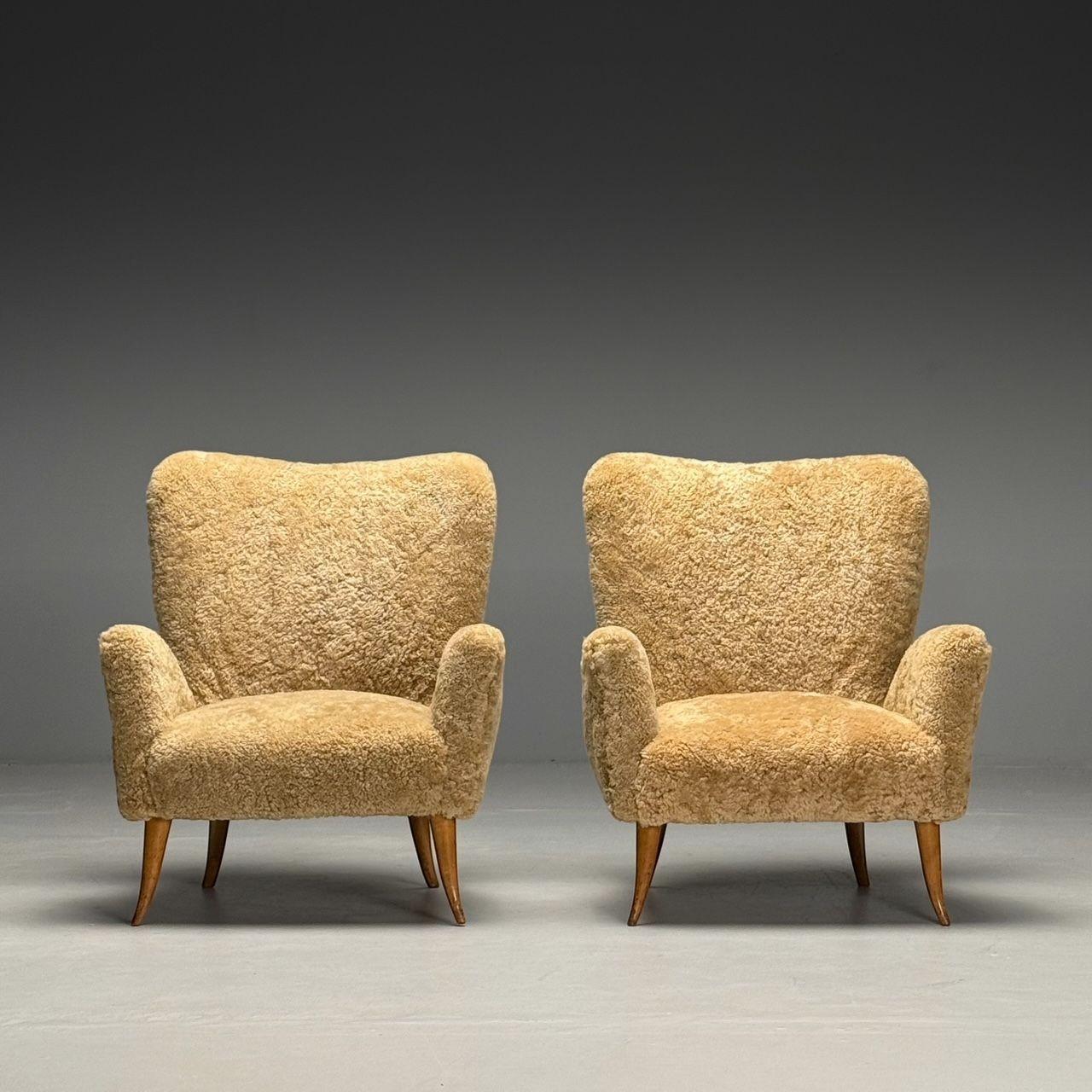 Carlo Broggi, Cantù, Italian Mid-Century Modern Lounge Chairs, Shearling, 1950s In Good Condition For Sale In Manhasset, NY