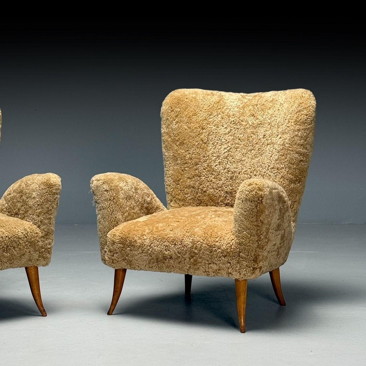 Carlo Broggi, Cantù, Italian Mid-Century Modern Lounge Chairs, Shearling, 1950s For Sale 2