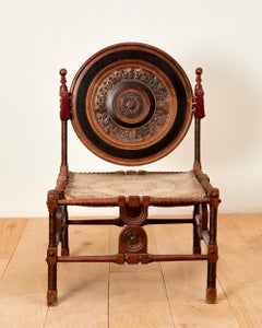 Carlo Bugatti (1856-1940), Stuhl, Holz, Pergament und Kupfer, um 1900, Italien.