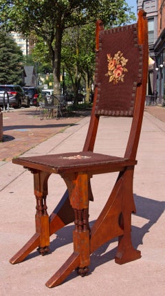 Chaise d'appoint Art Nouveau Carlo Bugatti en noyer avec incrustation d'étain