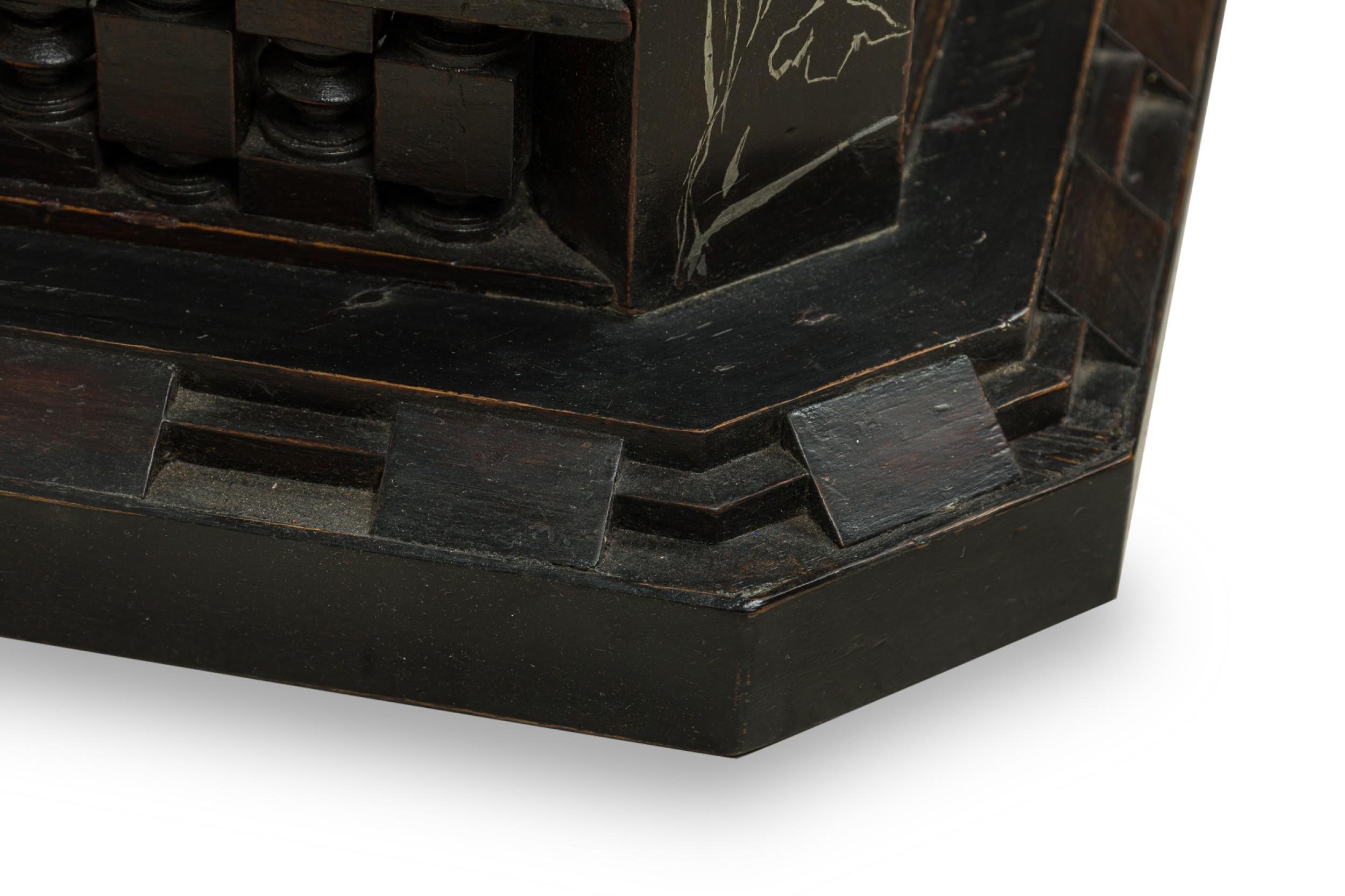 Carlo Bugatti Hall/Hat Stand miroité avec incrustation de nacre, d'argent et d'os en vente 9