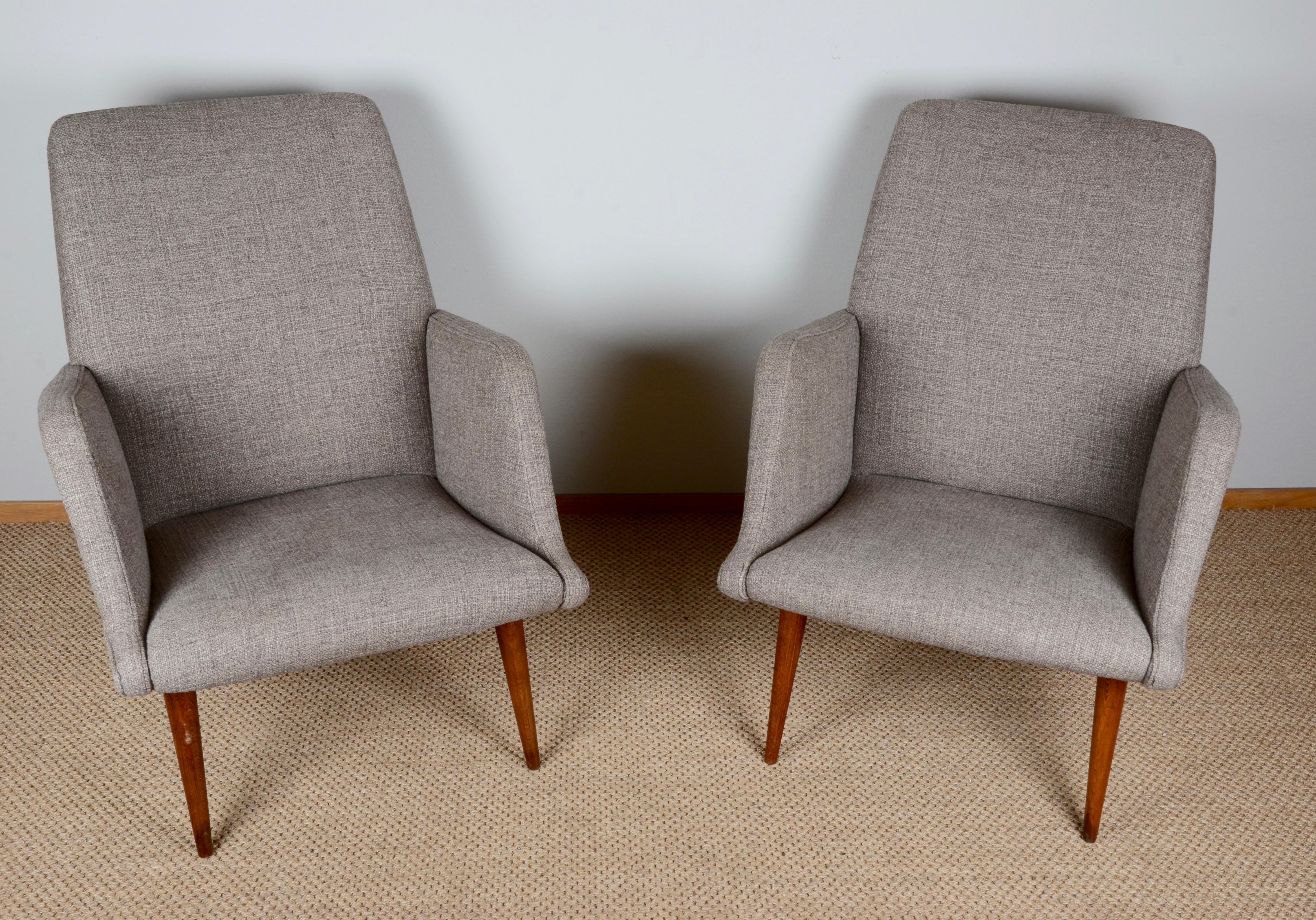 Mid-Century Modern Carlo de Carli, a Pair of Easy Chairs, Italy, Mid-1900s For Sale
