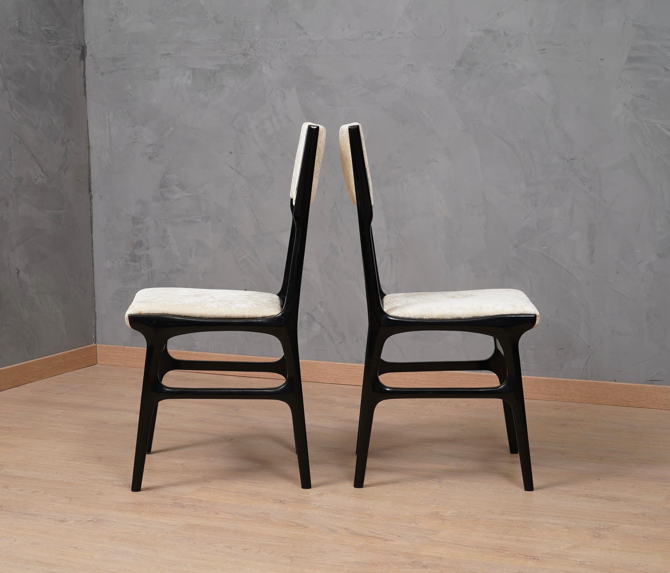 Carlo De Carli attributed White Velvet Italian Midcentury Chairs, 1955 4