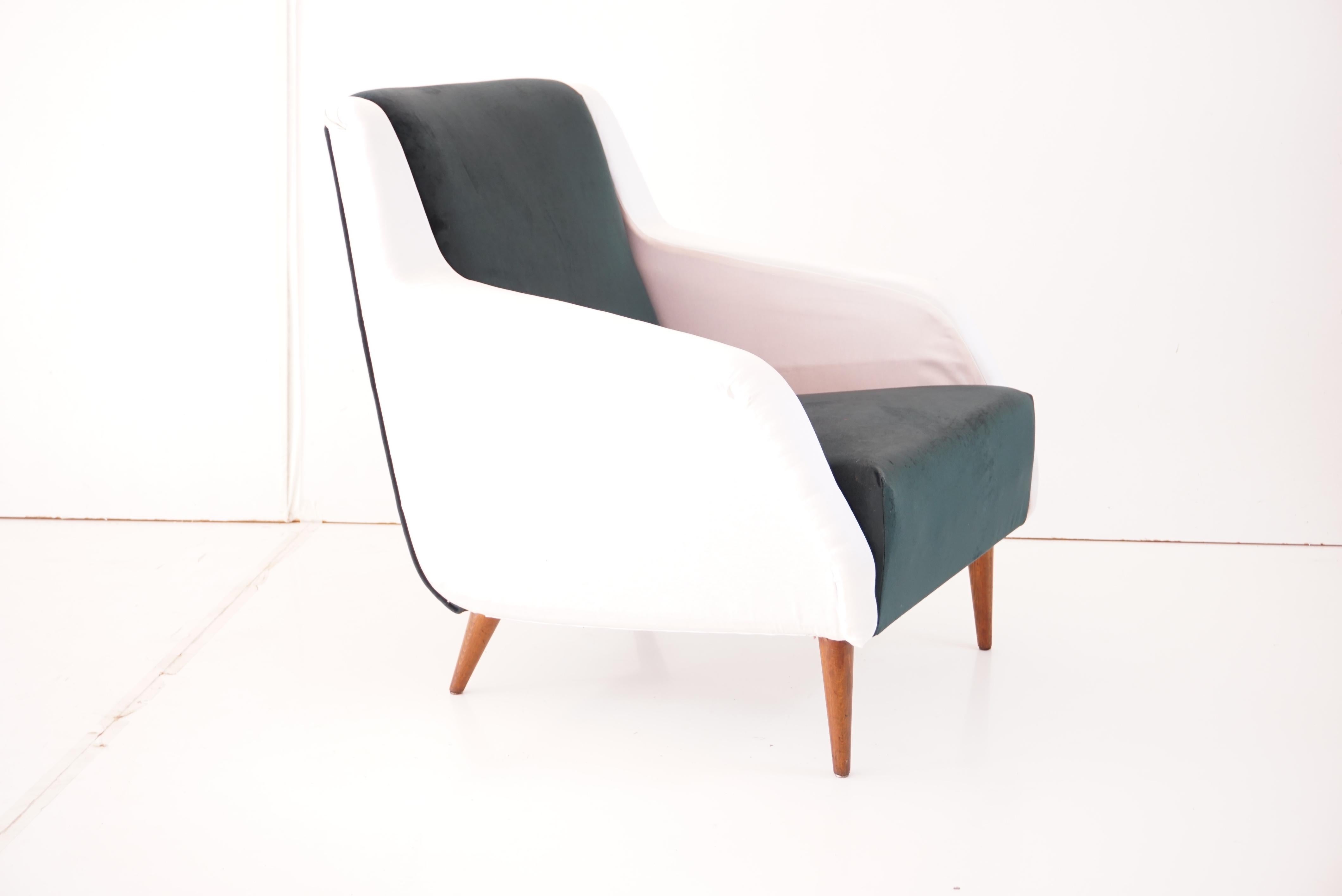 Carlo de Carli Bicolored Armchair Model N. 802 by Cassina, 1954 In Excellent Condition In Rome, IT