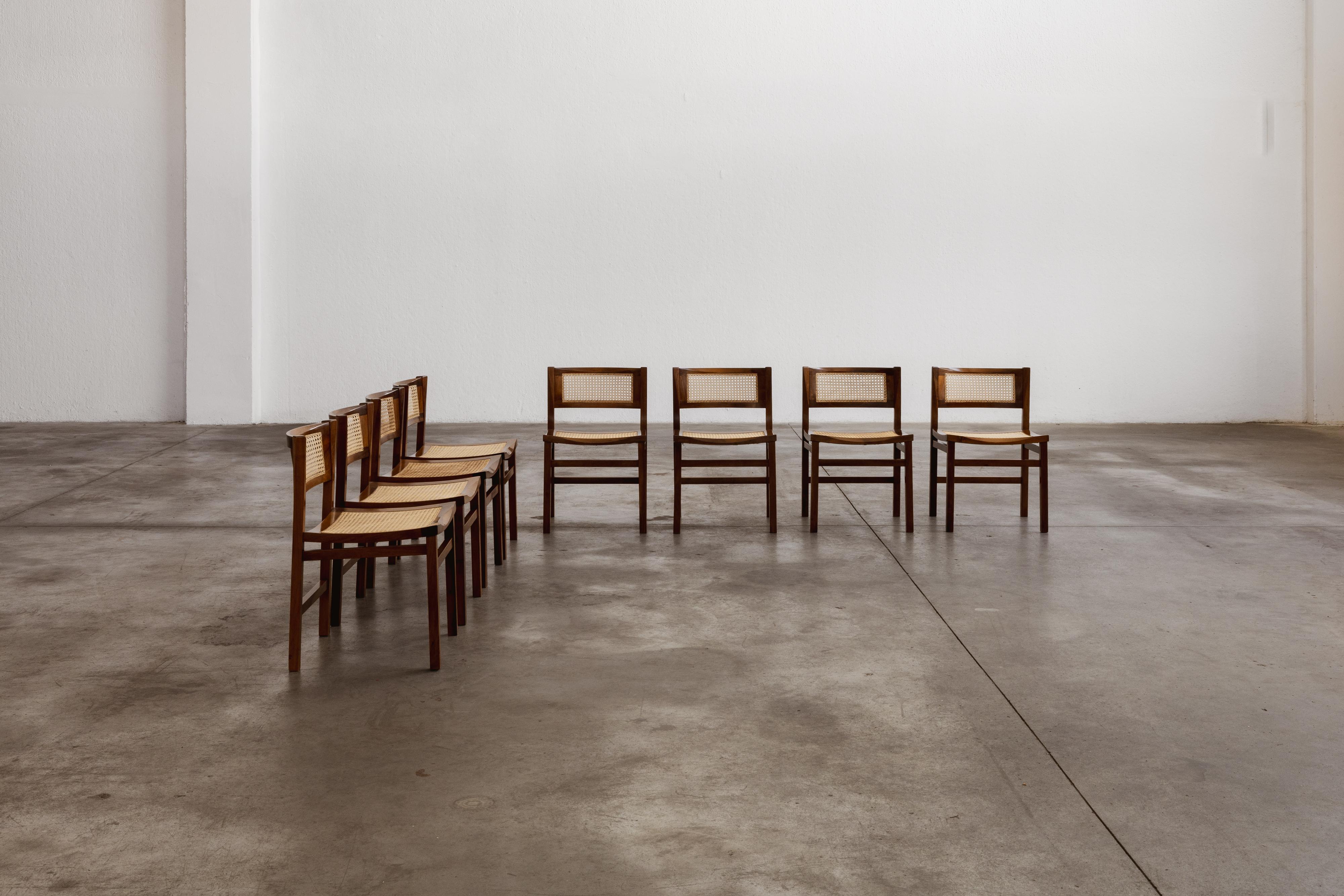Carlo De Carli Esszimmerstühle für Longhi, 1960, 8-teilig im Angebot 5