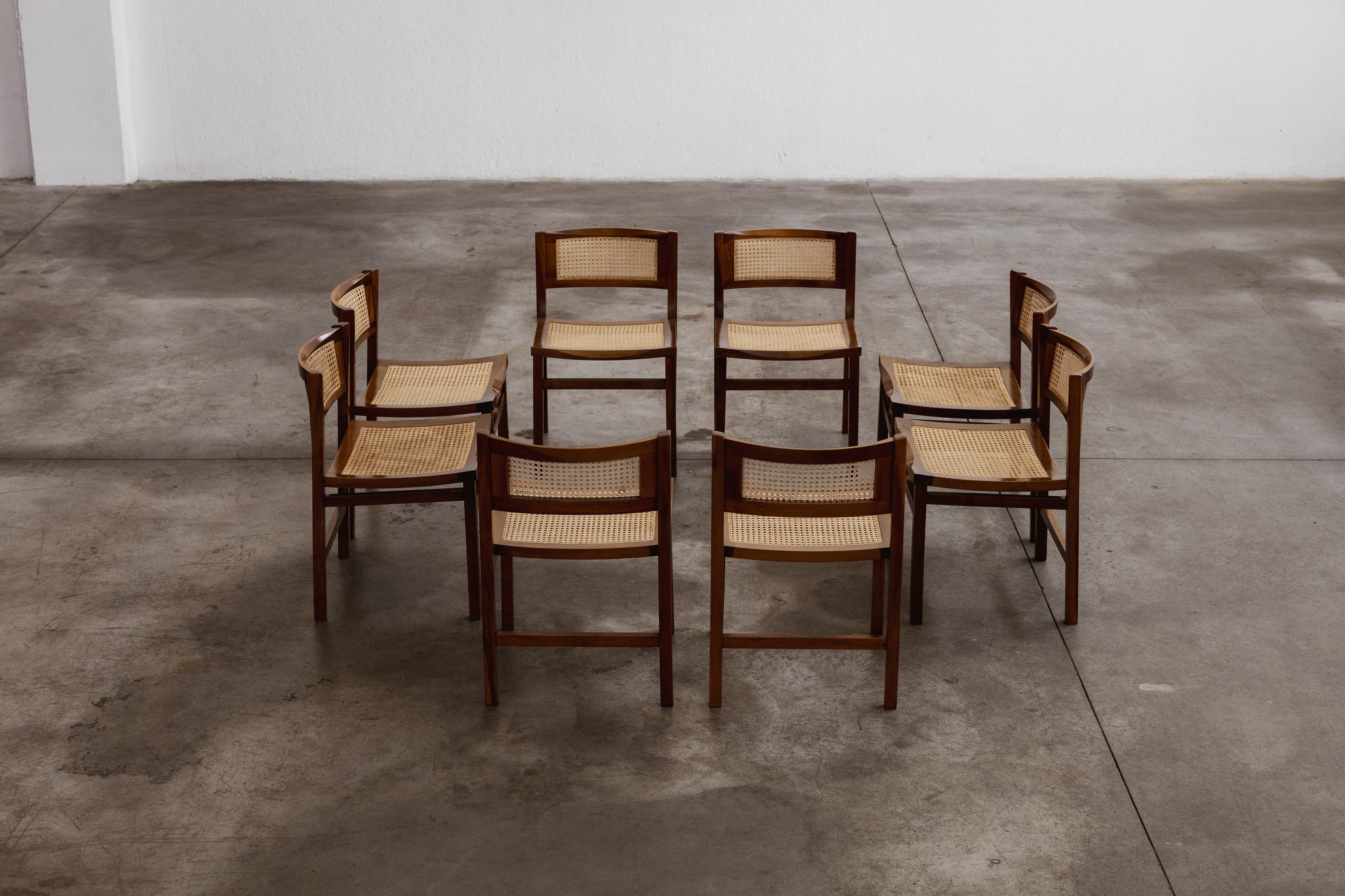 Carlo De Carli Esszimmerstühle für Longhi, 1960, 8-teilig (Italienisch) im Angebot