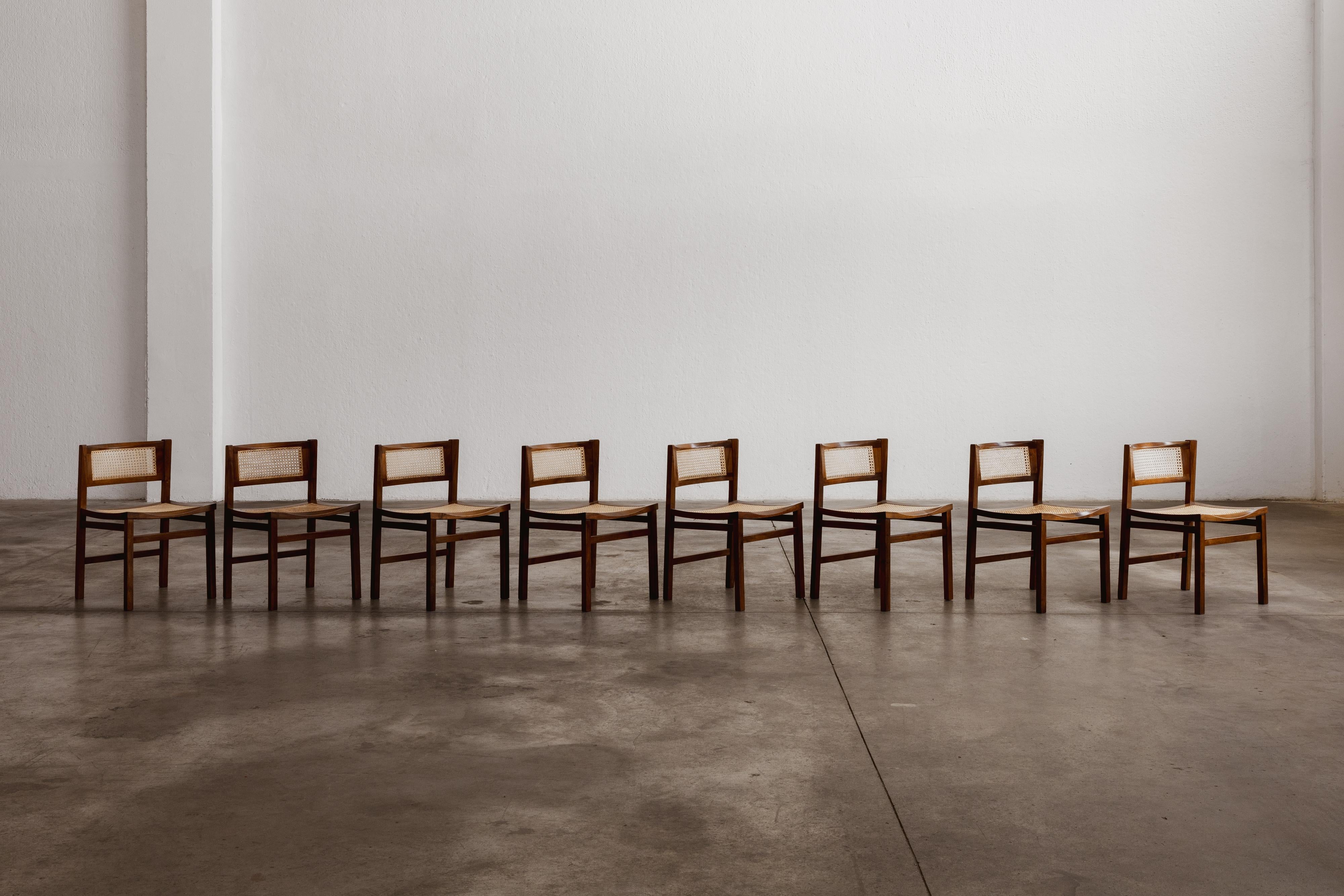 Carlo De Carli Esszimmerstühle für Longhi, 1960, 8-teilig im Angebot 1