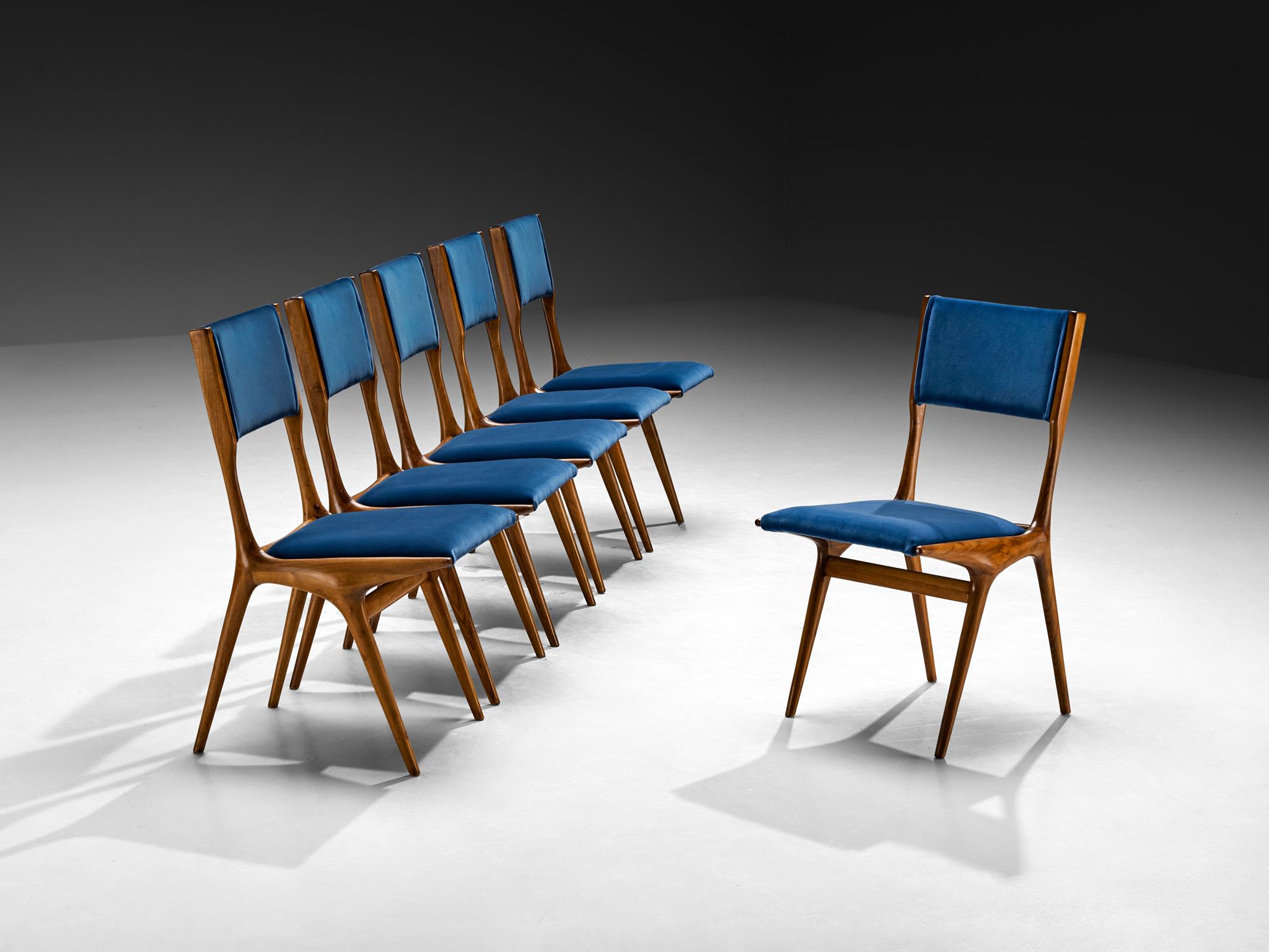 Velluto Carlo De Carli per Cassina Sedie da pranzo '634' Noce e tappezzeria blu in vendita