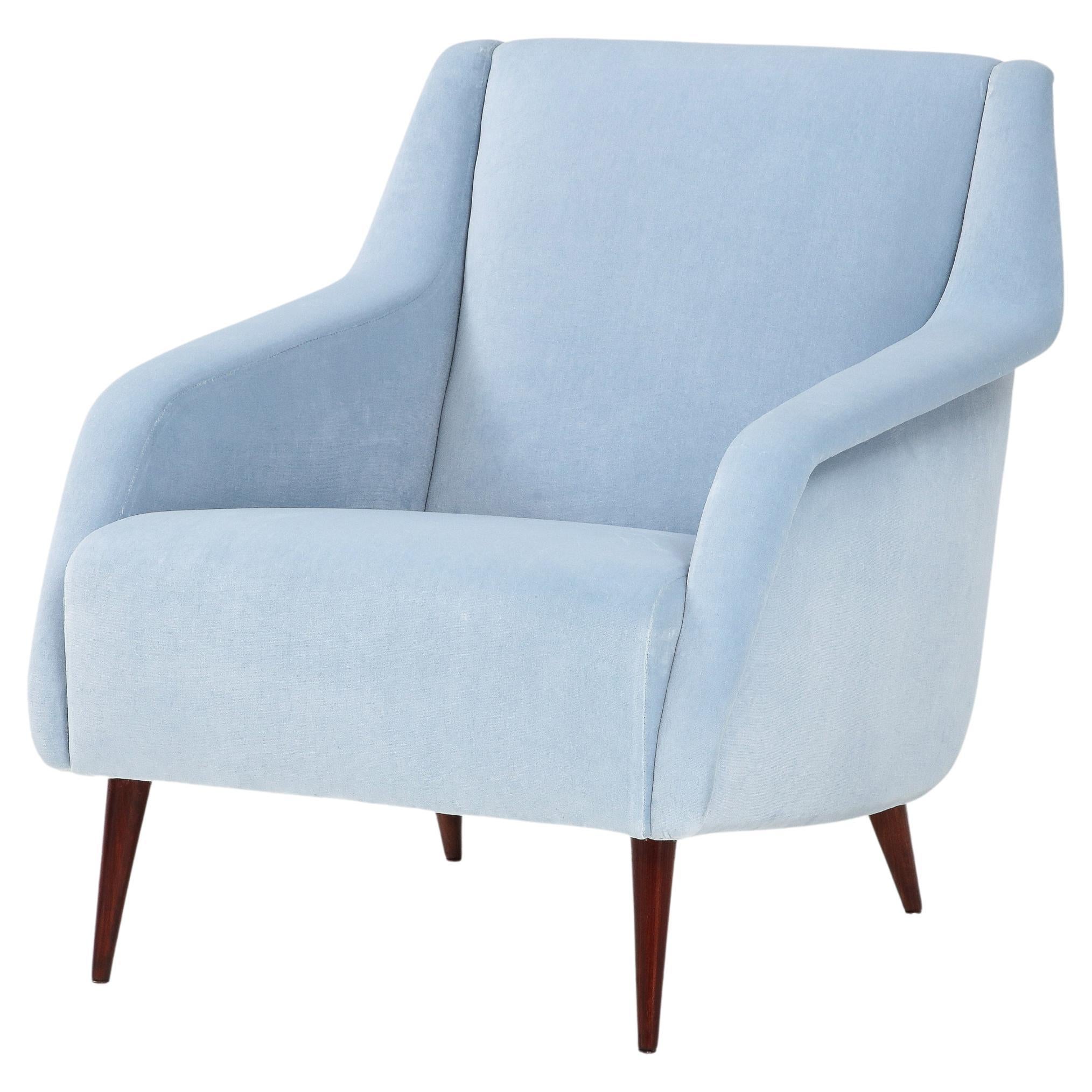 Carlo De Carli for Cassina Lounge Chair Model 802 in Light Blue Velvet For Sale