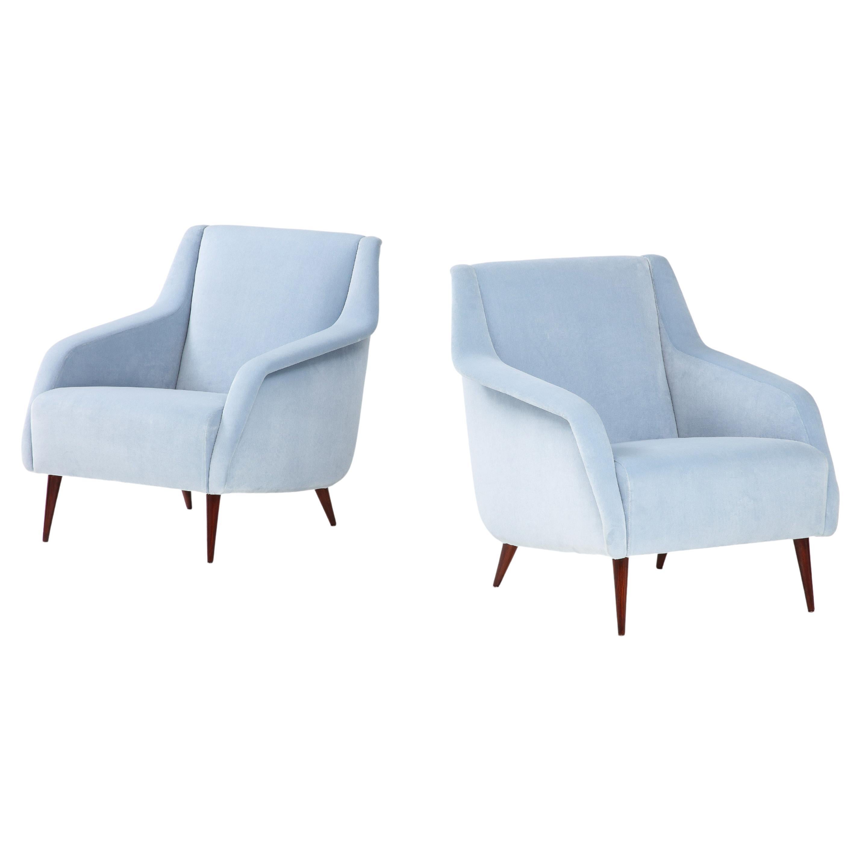 Carlo De Carli for Cassina Pair of Armchairs Model 802 in Light Blue Velvet For Sale