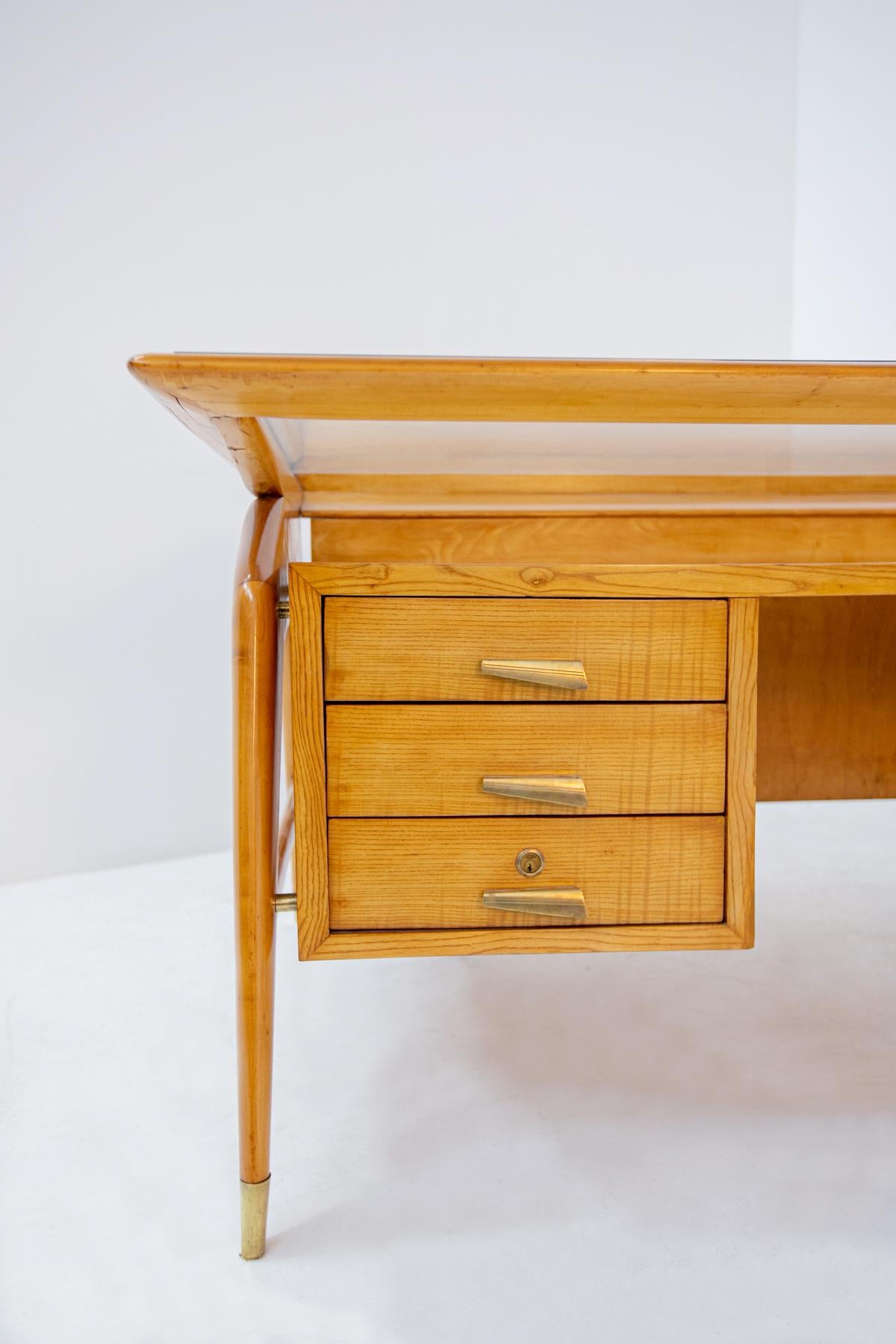 Carlo de Carli Important Desk in Wood Glass and Brass, 1950s Published In Good Condition In Milano, IT