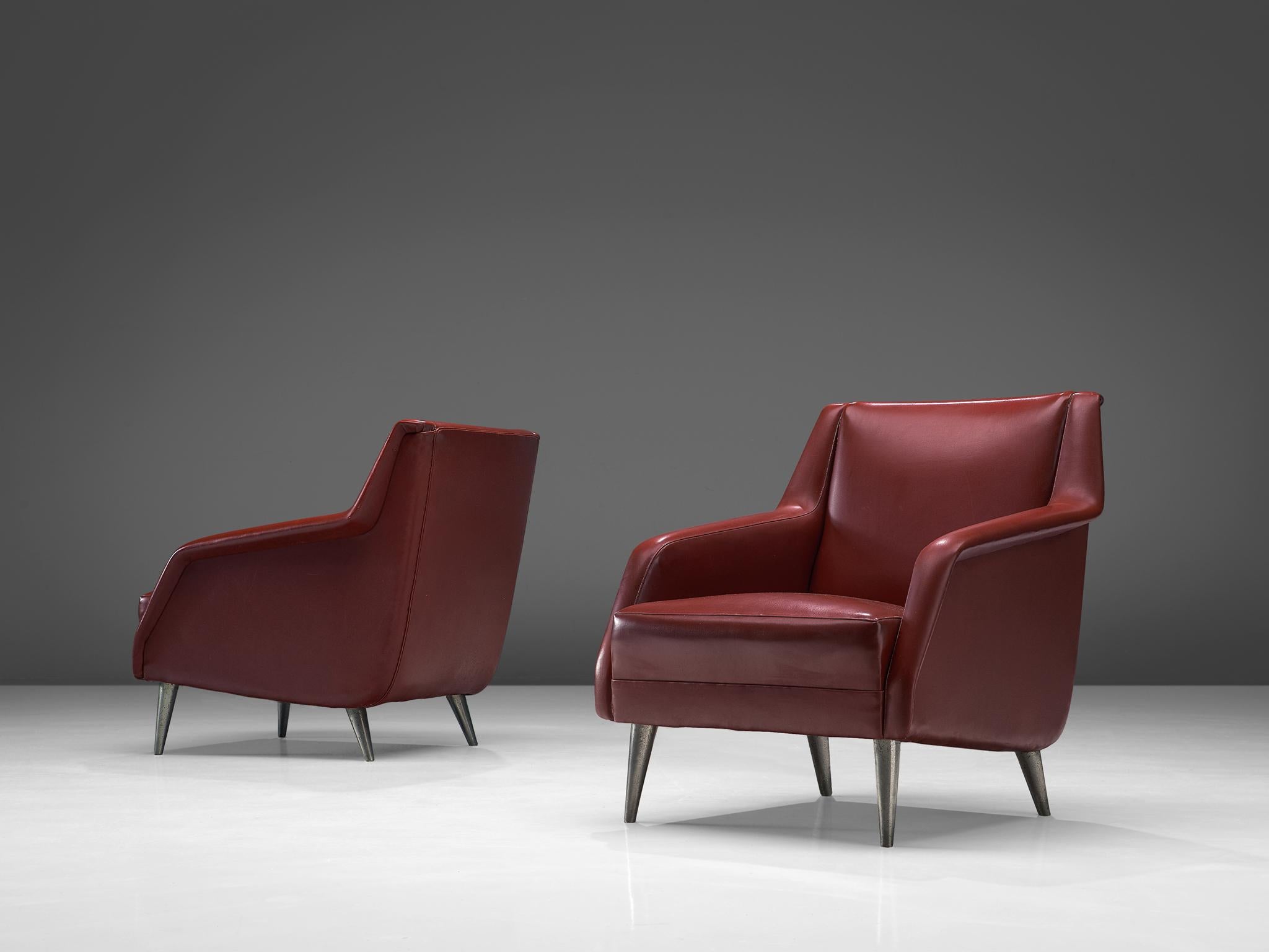 Mid-20th Century 1950s Carlo de Carli Lounge Chairs in Burgundy Red Fabric with Nickel Feet For Sale
