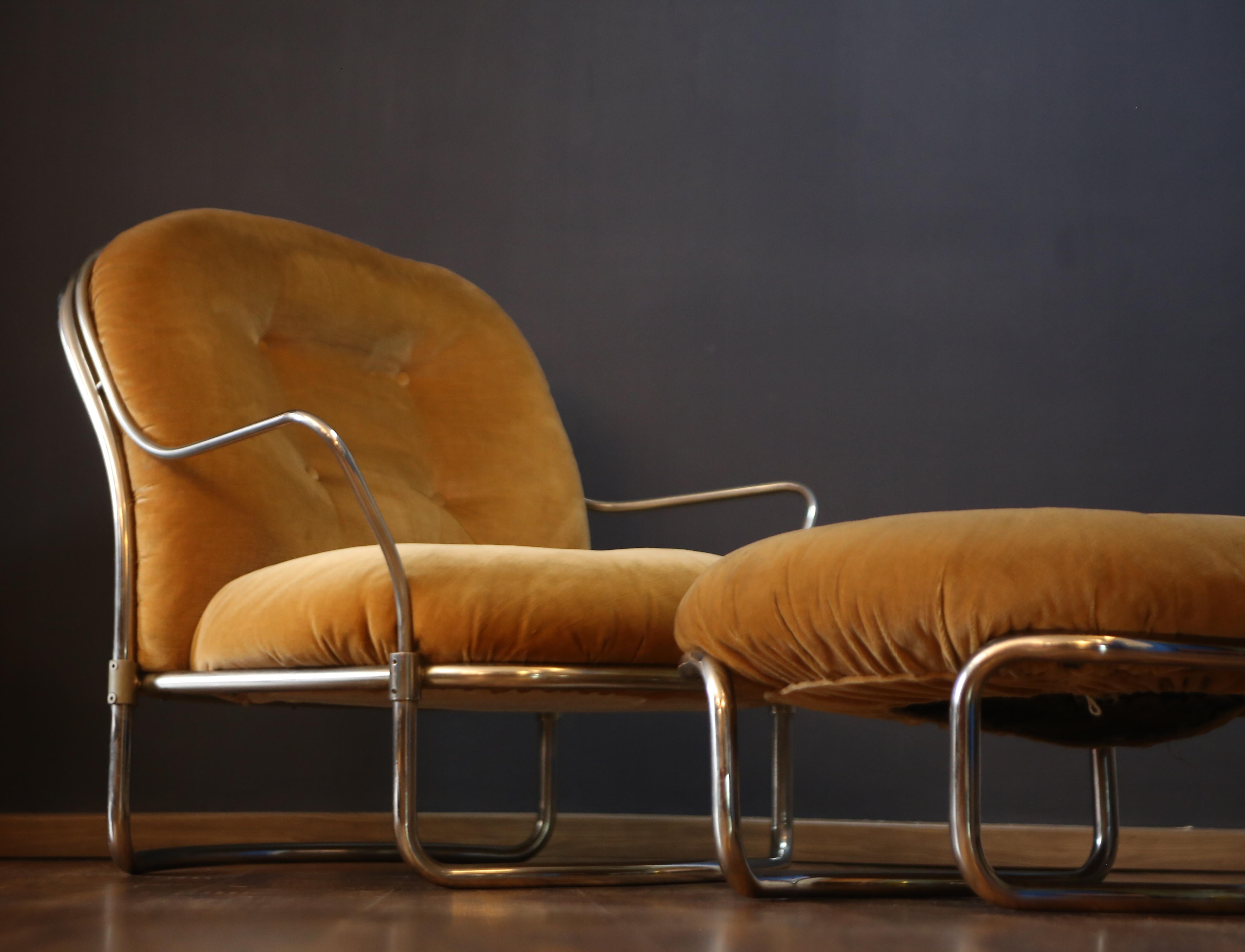 Italian Carlo De Carli Lounge Chairs with Ottoman for Cinova 1960 For Sale