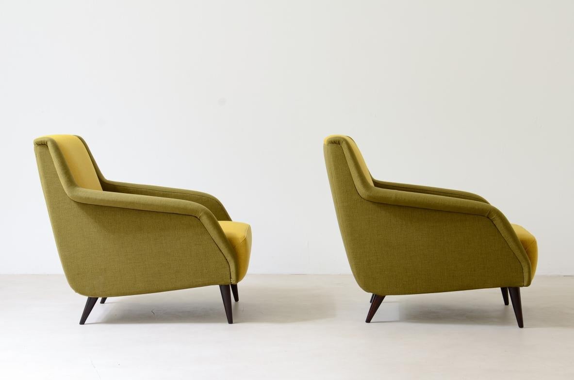 Carlo De Carli, pair of armchairs Mod.802 covered in padded fabric In Excellent Condition In Milano, IT