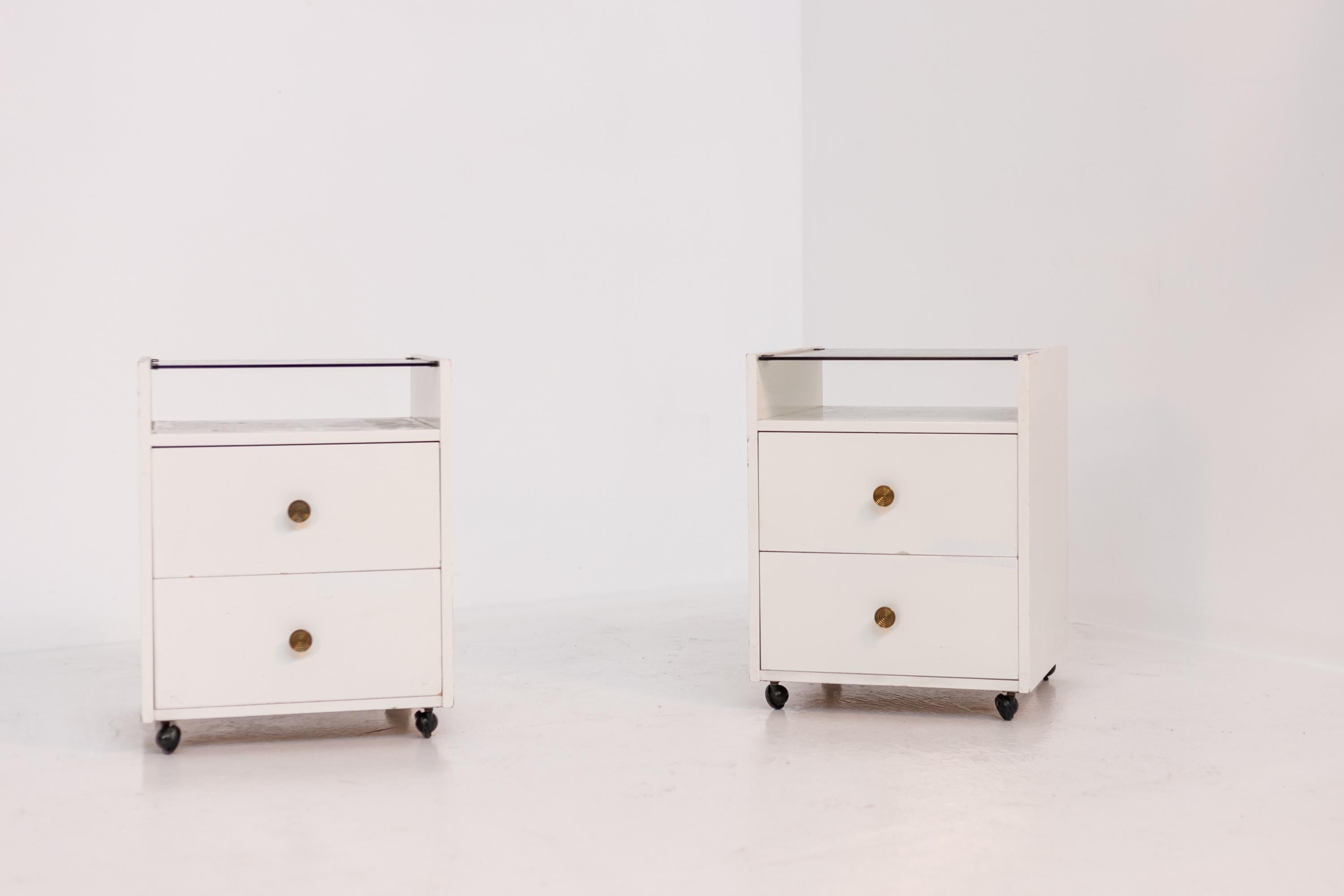 Mid-Century Modern Paire de tables de nuit blanches Carlo de Carli pour Sormani en vente