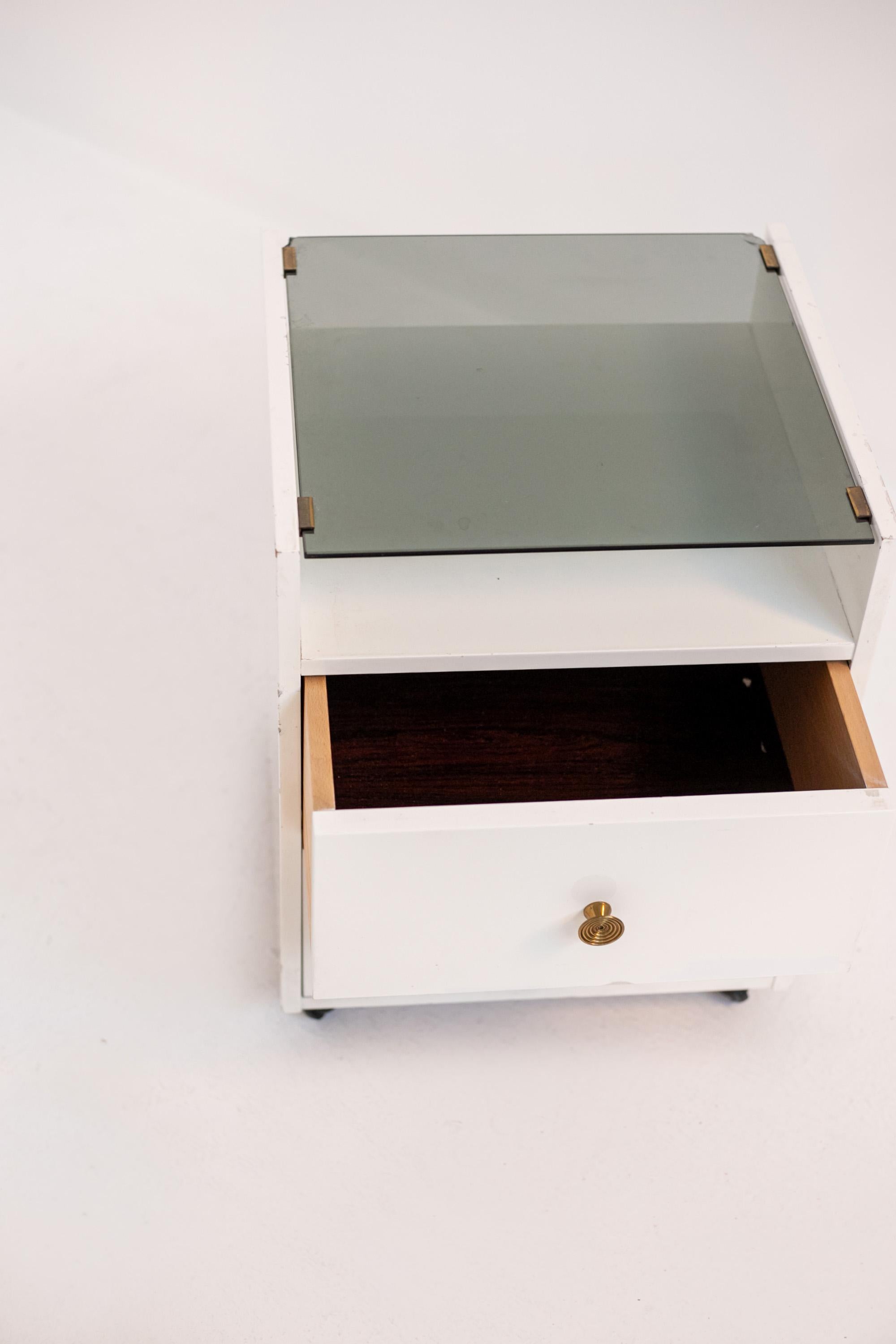 Paire de tables de nuit blanches Carlo de Carli pour Sormani en vente 1