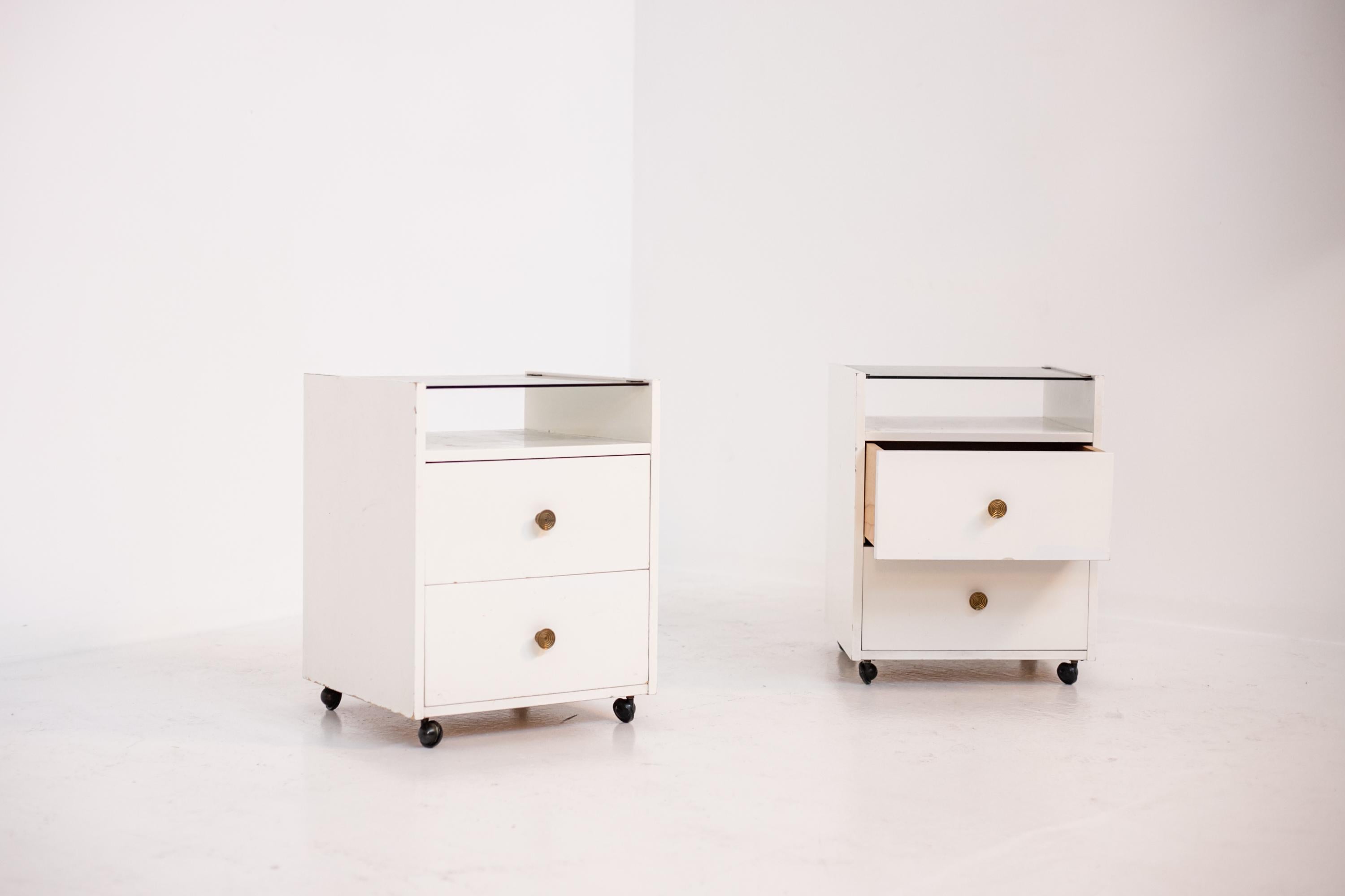 Carlo de Carli Pair of White Night Stand for Sormani in Wood Brass and Glass 4