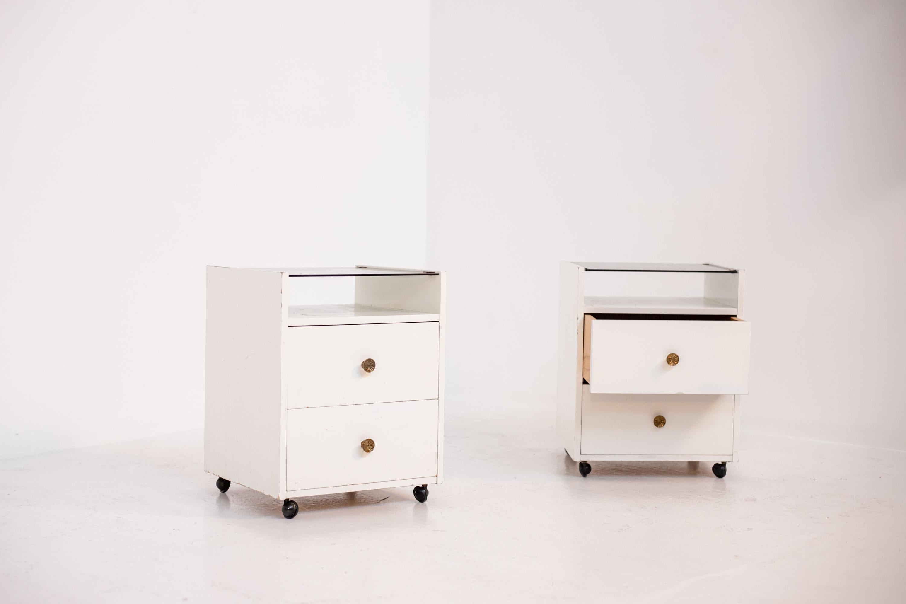 Carlo de Carli Pair of White Night Stand for Sormani in Wood Brass and Glass 3