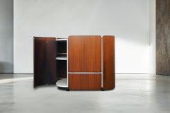 Carlo de Carli para Fiarm , mueble bar convertible
