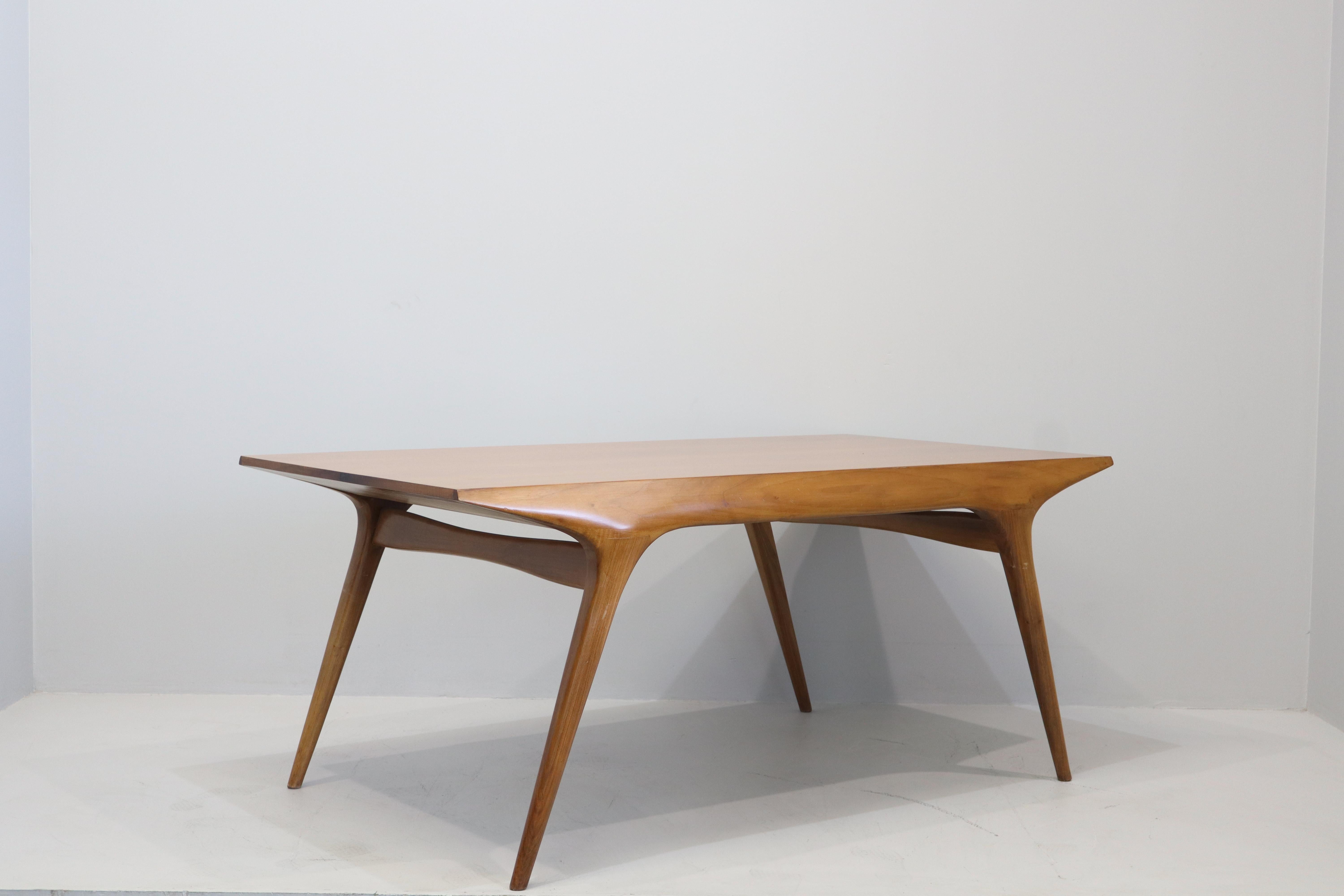 Carlo De Carli Raro Tavolo da pranzo italiano in Wood in vendita 3