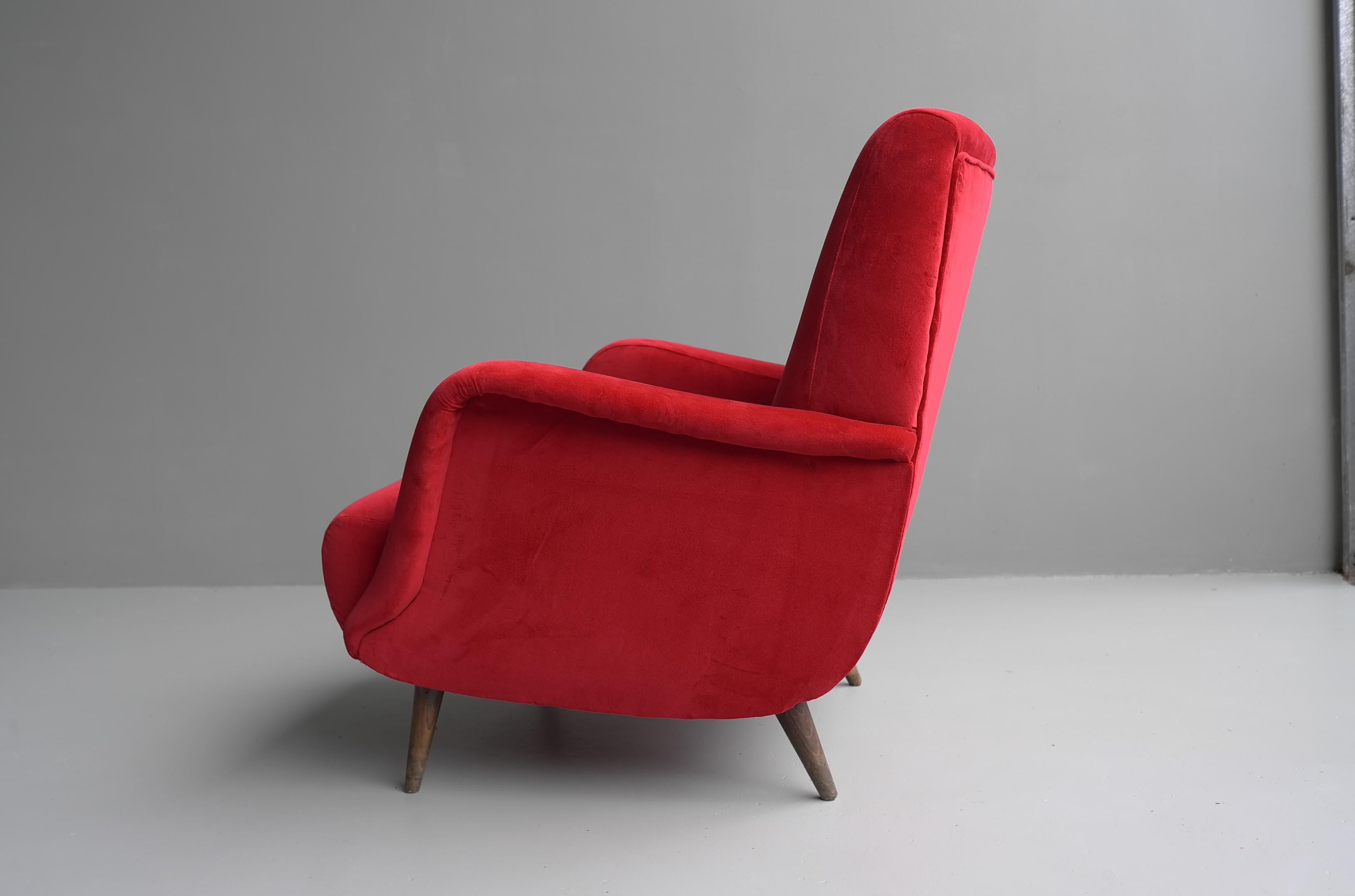 Carlo de Carli Red velvet and Walnut Armchair Model 806 by Cassina, Italy, 1955 For Sale 8