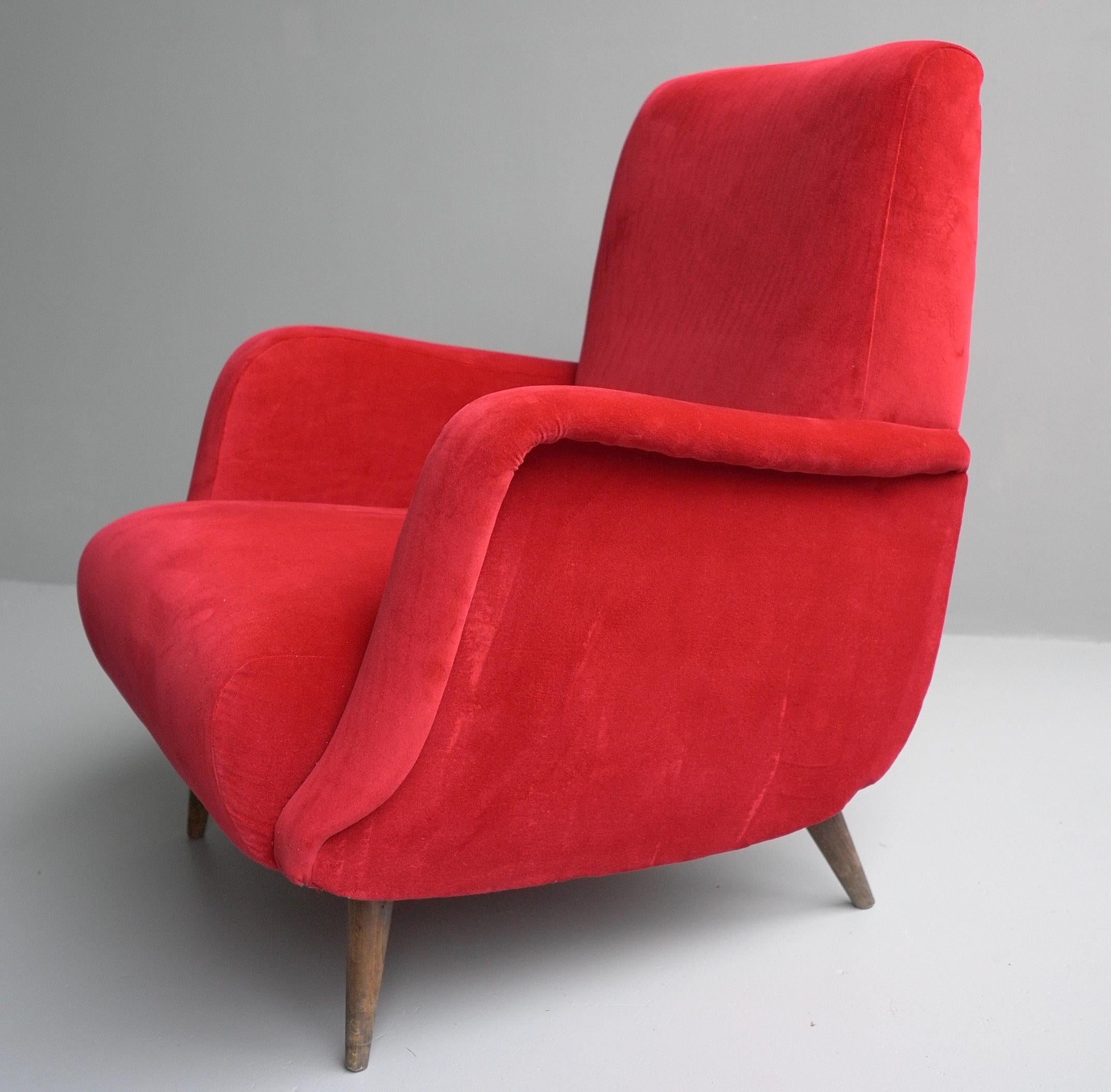 European Carlo de Carli Red velvet and Walnut Armchair Model 806 by Cassina, Italy, 1955 For Sale