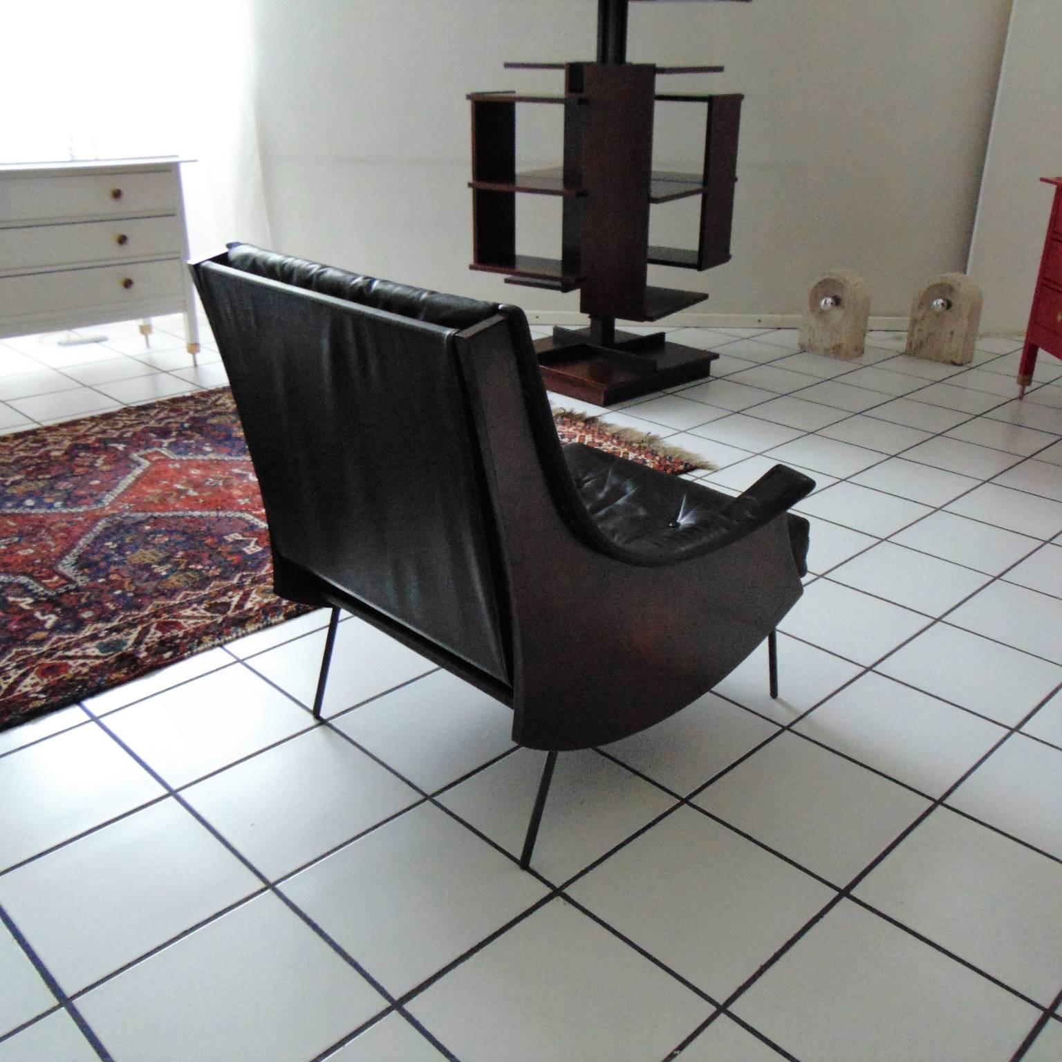 Mid-20th Century Carlo de Carli Rosewood and Black Leather Armchair 