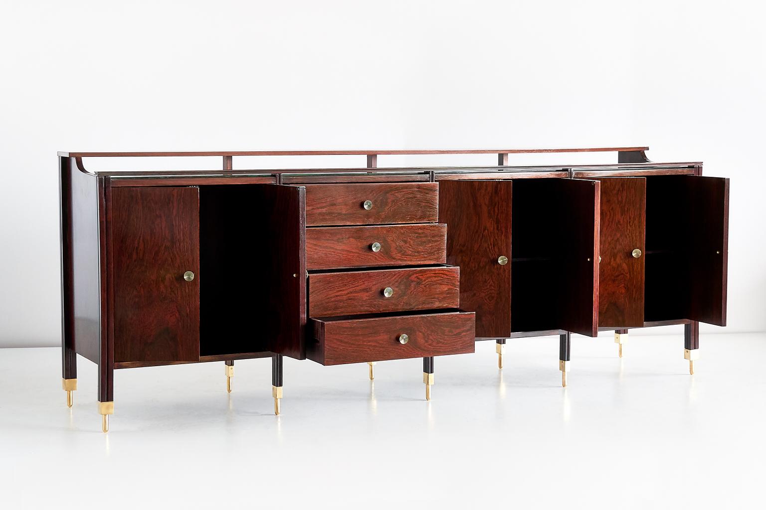 Carlo de Carli Sideboard in Rosewood and Brass for Sormani, Italy, 1964 For Sale 1