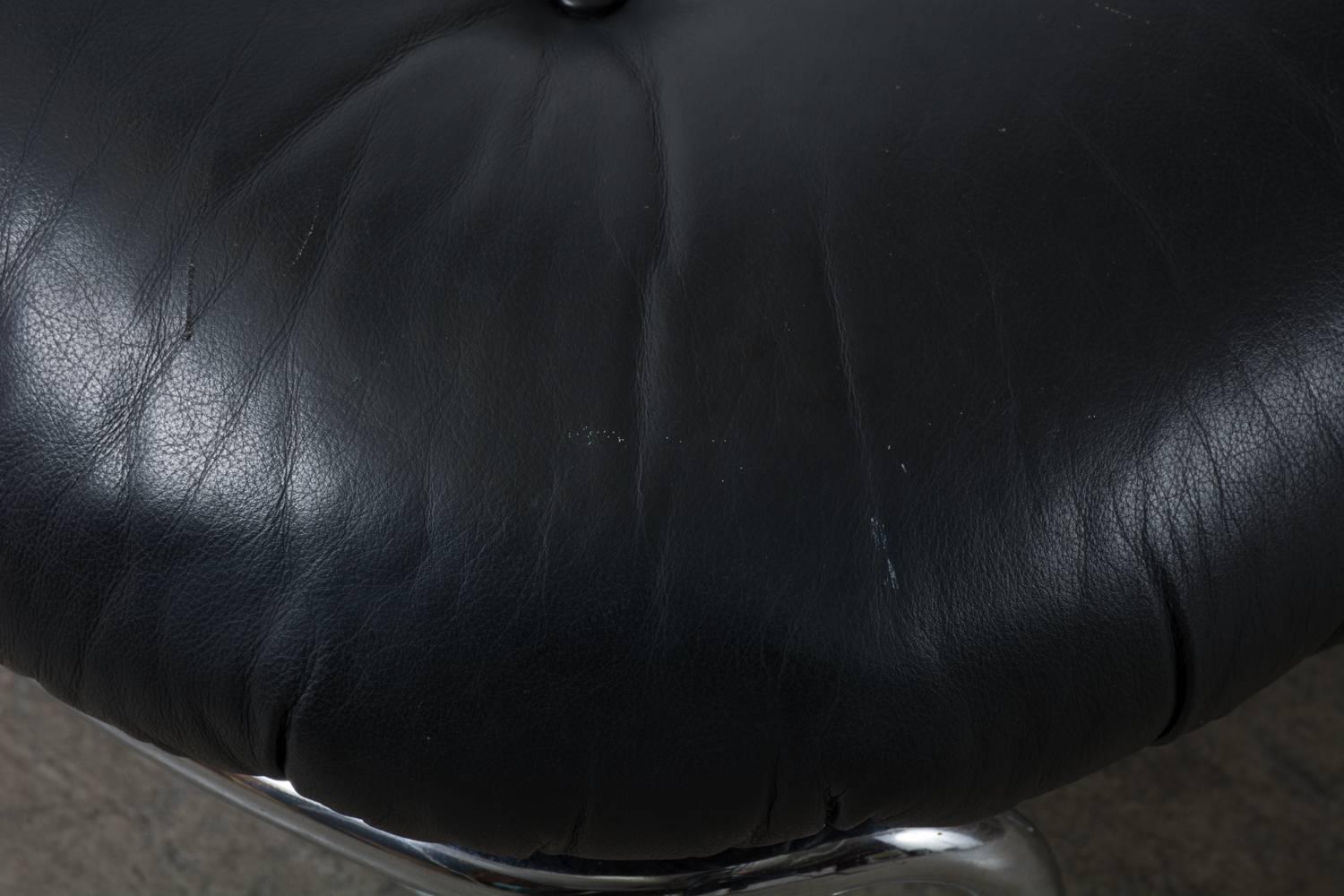 Carlo di Carli Black Leather Lounge Chair and Ottoman, Italy, 1960s For Sale 6