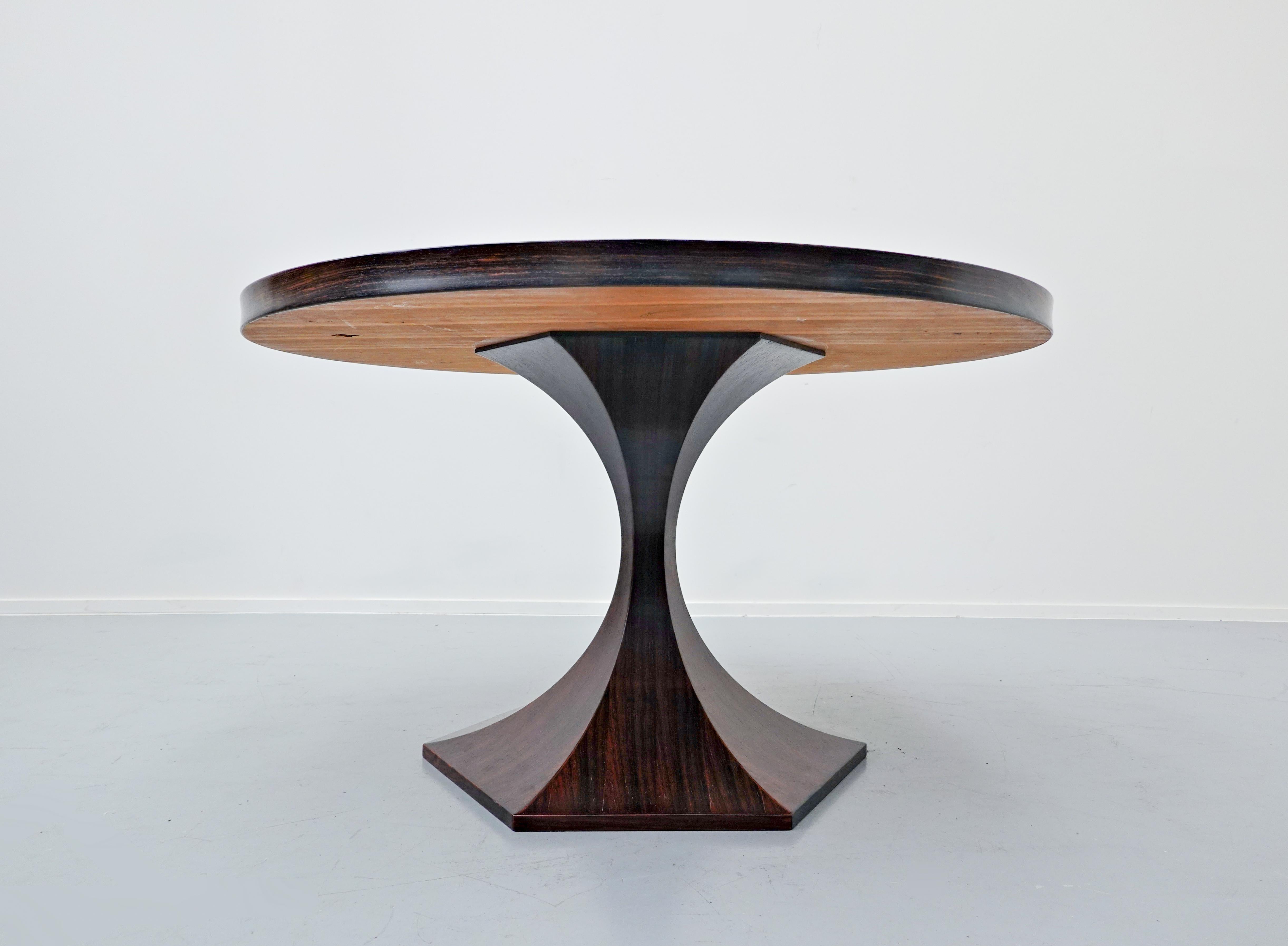 Carlo di Carli round dining table, circa 1960.