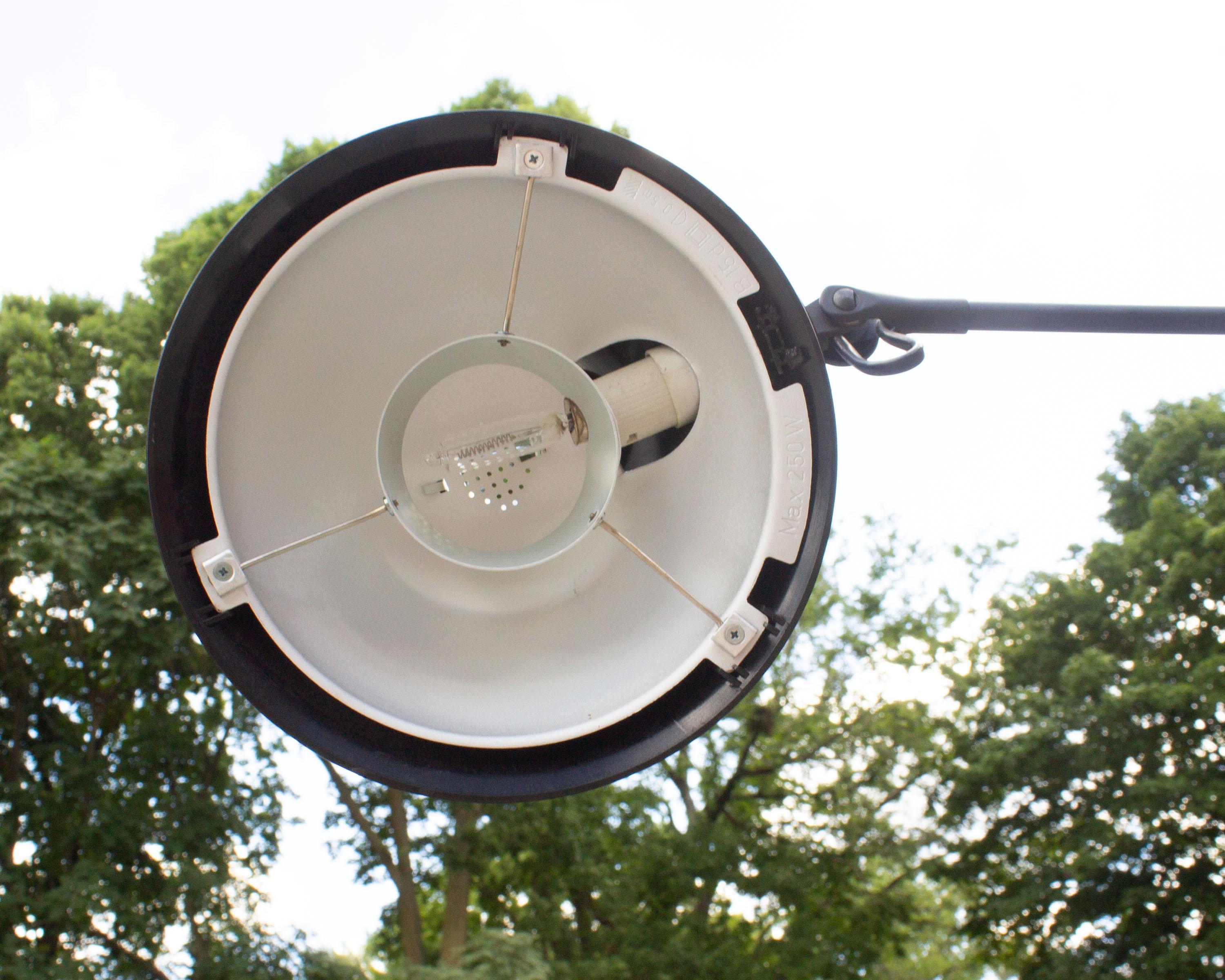 Carlo Forcolini Artemide Nestore Lettura Postmoderne Freischwingende Stehlampe im Angebot 2