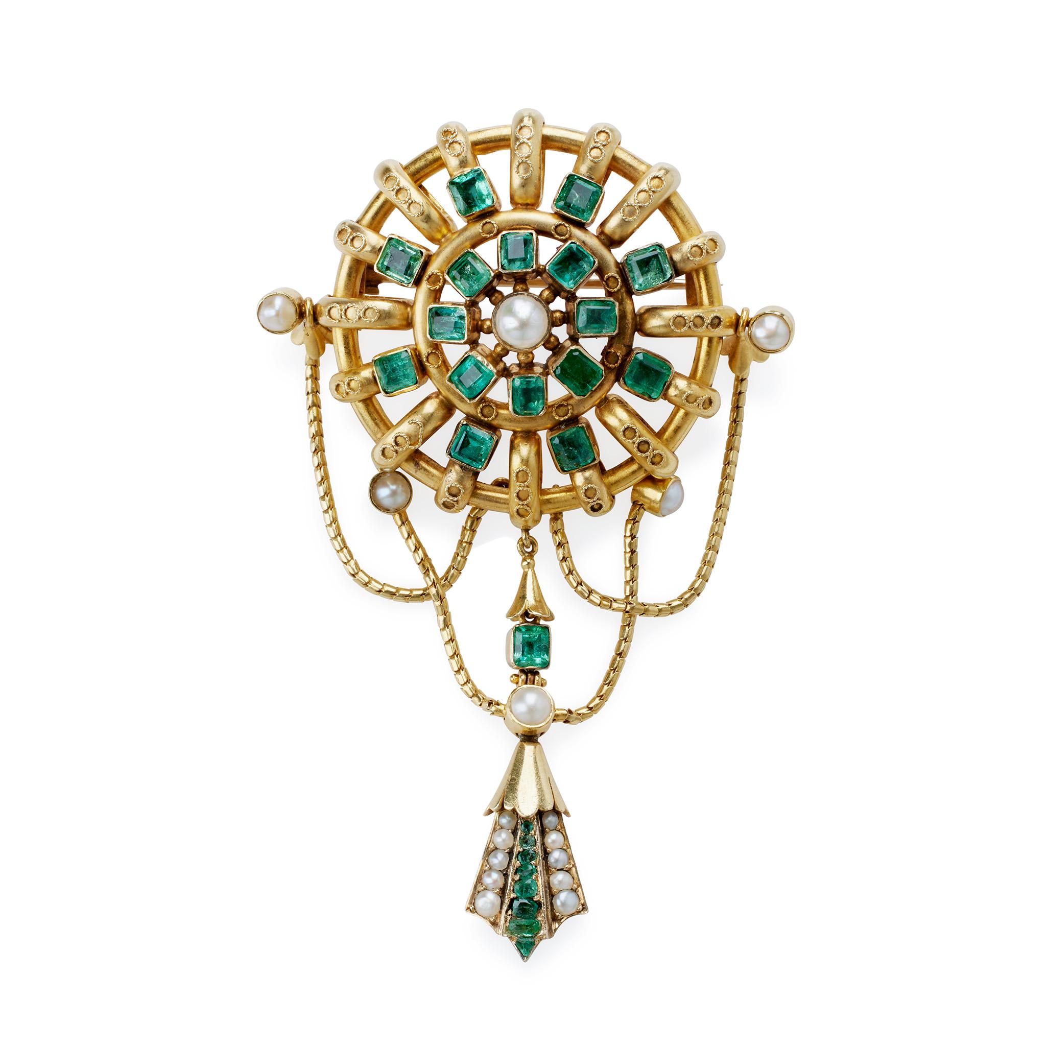 Carlo Giuliano Renaissance Revival 18K Gold and Emerald Brooch In Excellent Condition For Sale In New York, NY
