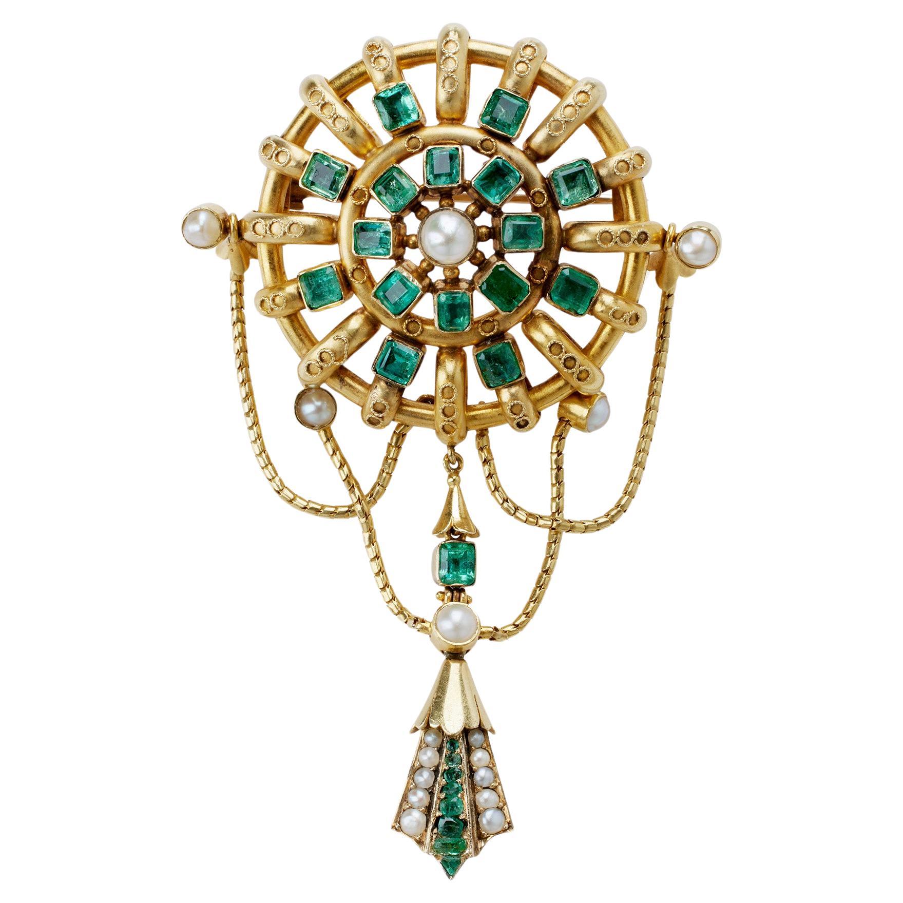 Carlo Giuliano Renaissance Revival 18K Gold and Emerald Brooch For Sale