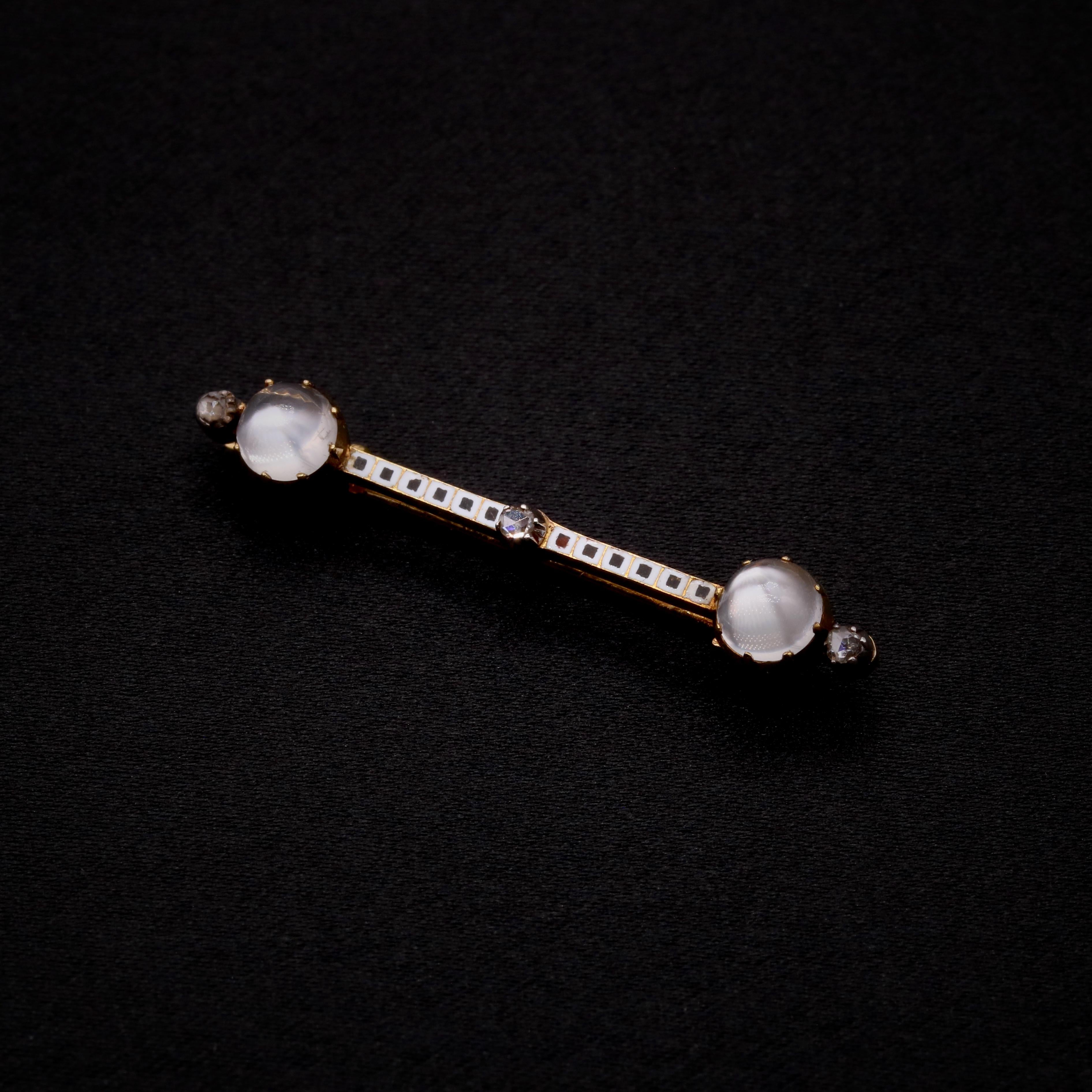 Carlo Giuliano: Viktorianische 18K Gold & Silber Mondstein, Diamant-Emaille-Brosche für Damen oder Herren im Angebot