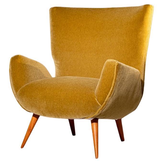 Carlo Hauner, Poltrona, anni '50, Wood Wood e velluto di Mohair in vendita