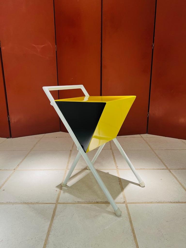 Incredible Carlo Hauner tricolor circa 1960 wood lacquered and iron side table. Unusual. 