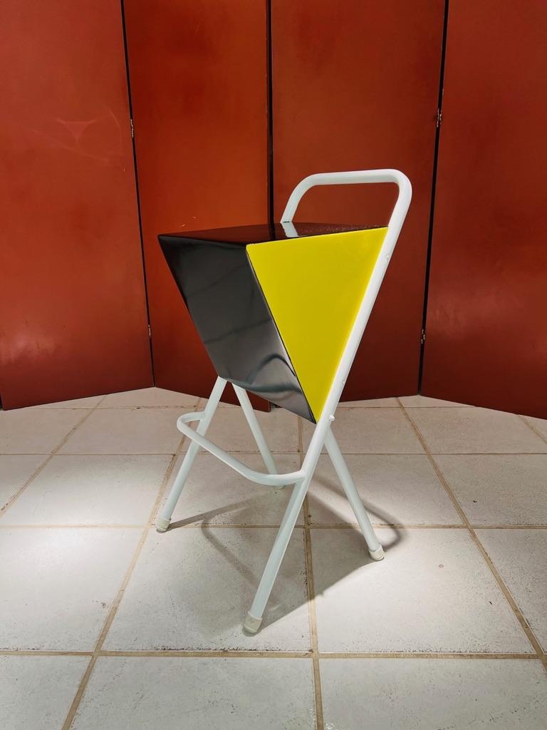 International Style Carlo Hauner brasilian tricolor stool in wood and iron circa 1960 For Sale