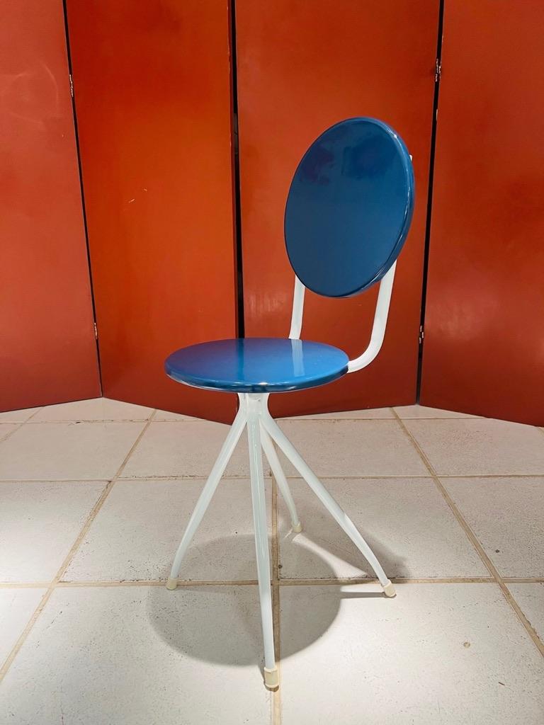 Incredible prototype in iron and wood by Carlo Hauner 1960 chair brazilian repainted. 