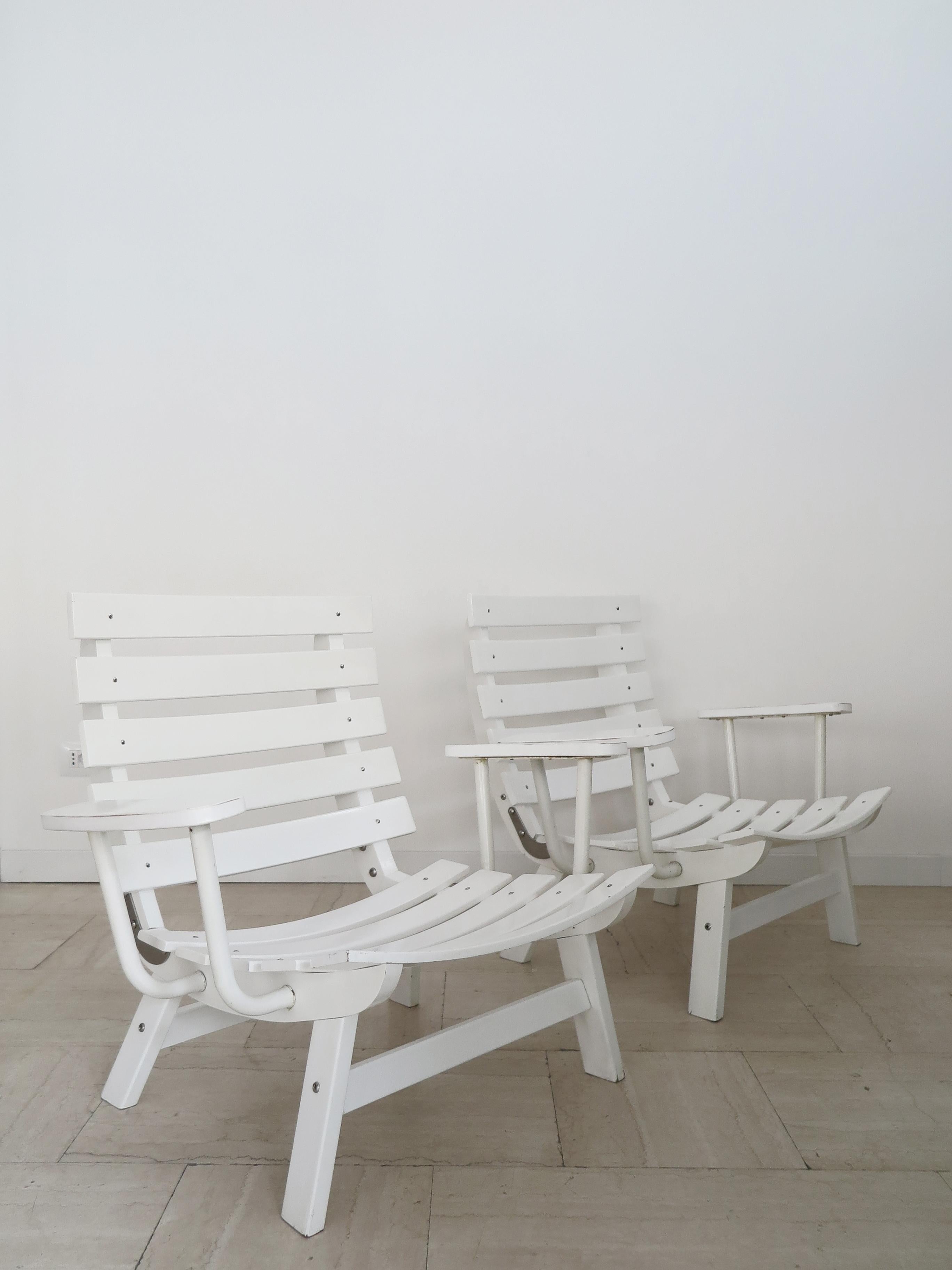 Mid-Century Modern Carlo Hauner pour BFC fauteuils de jardin pliants italiens laqués blancs des années 1960 en vente