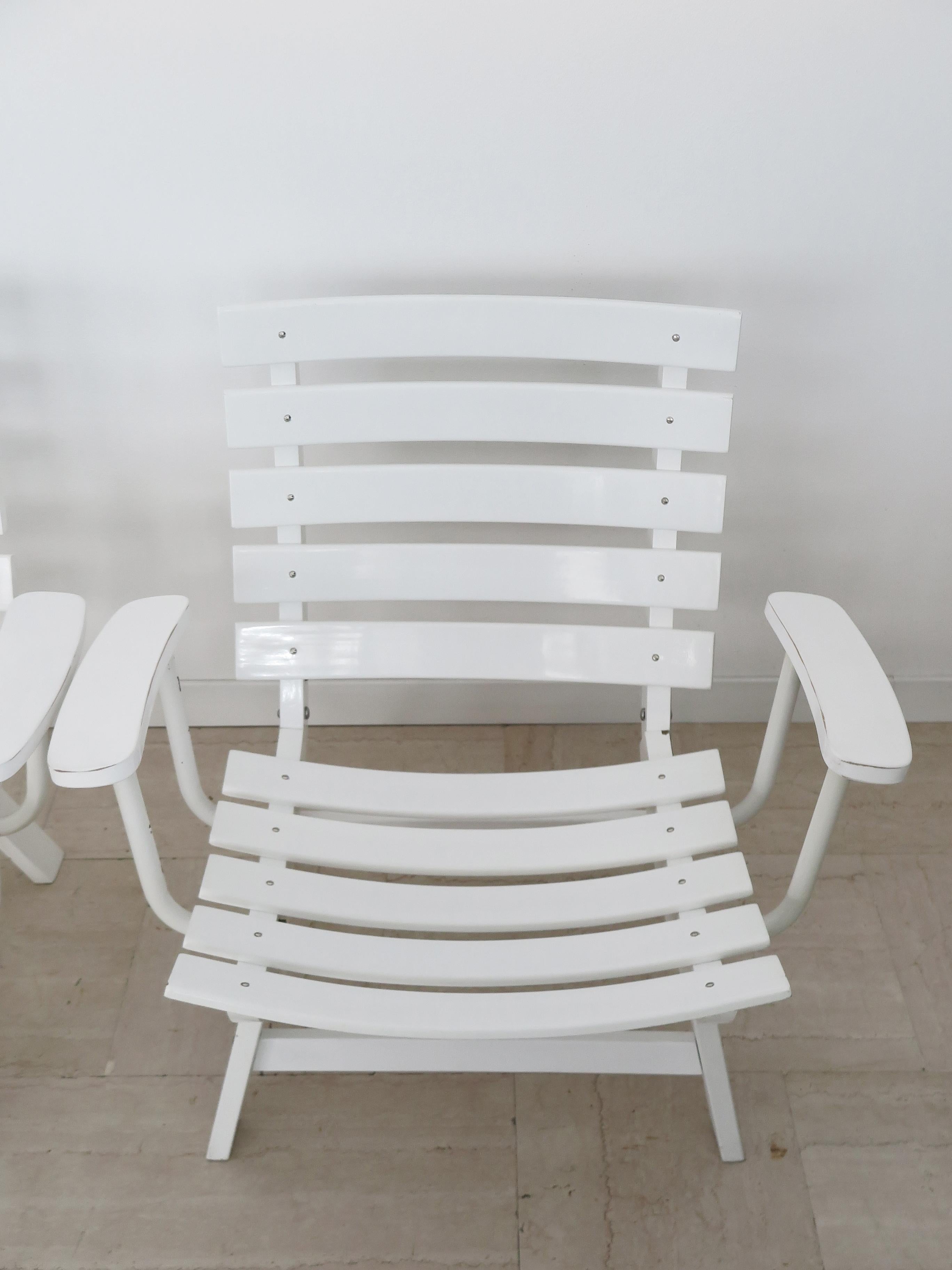 Carlo Hauner pour BFC fauteuils de jardin pliants italiens laqués blancs des années 1960 en vente 1
