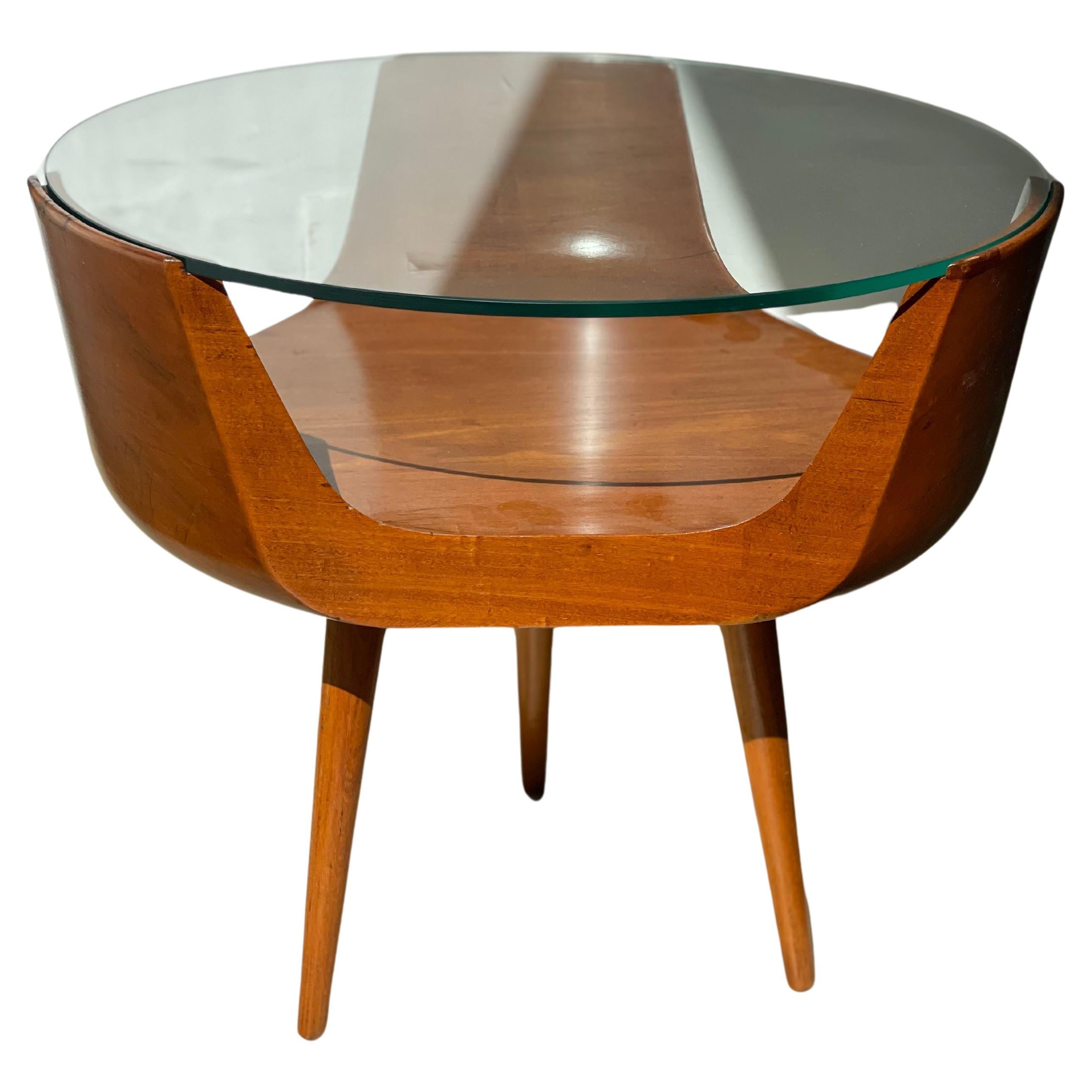 Carlo Hauner for Móveis Artesanal/Forma. Mid-Century Modern Side Table in Wood For Sale