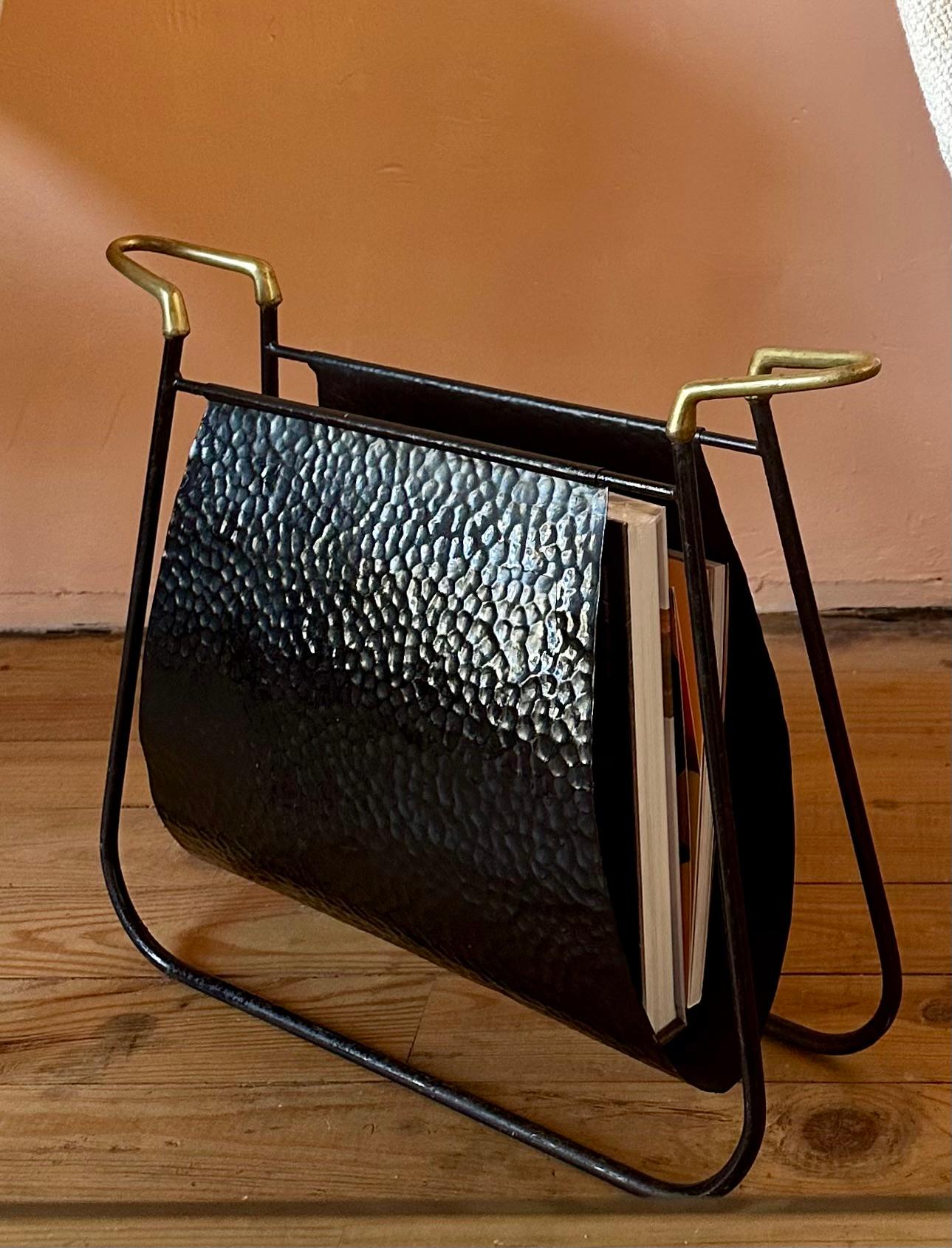 Hand-Crafted Carlo Hauner. Magazine holder, c. 1950 Black lacquered metal base. For Sale