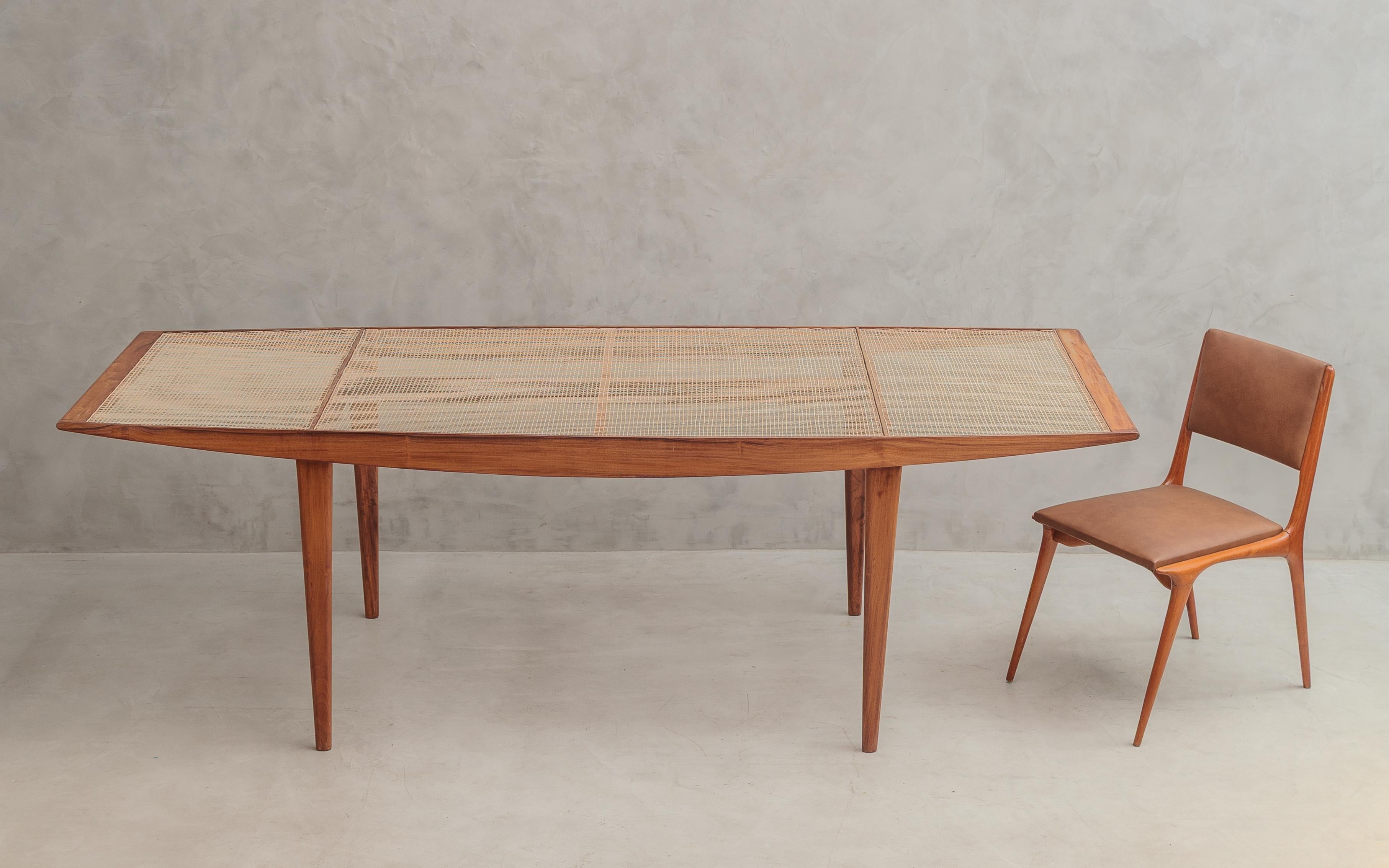 Metà XX secolo Tavolo da pranzo Carlo Hauner & Martin Eisler, design moderno brasiliano di metà secolo in vendita