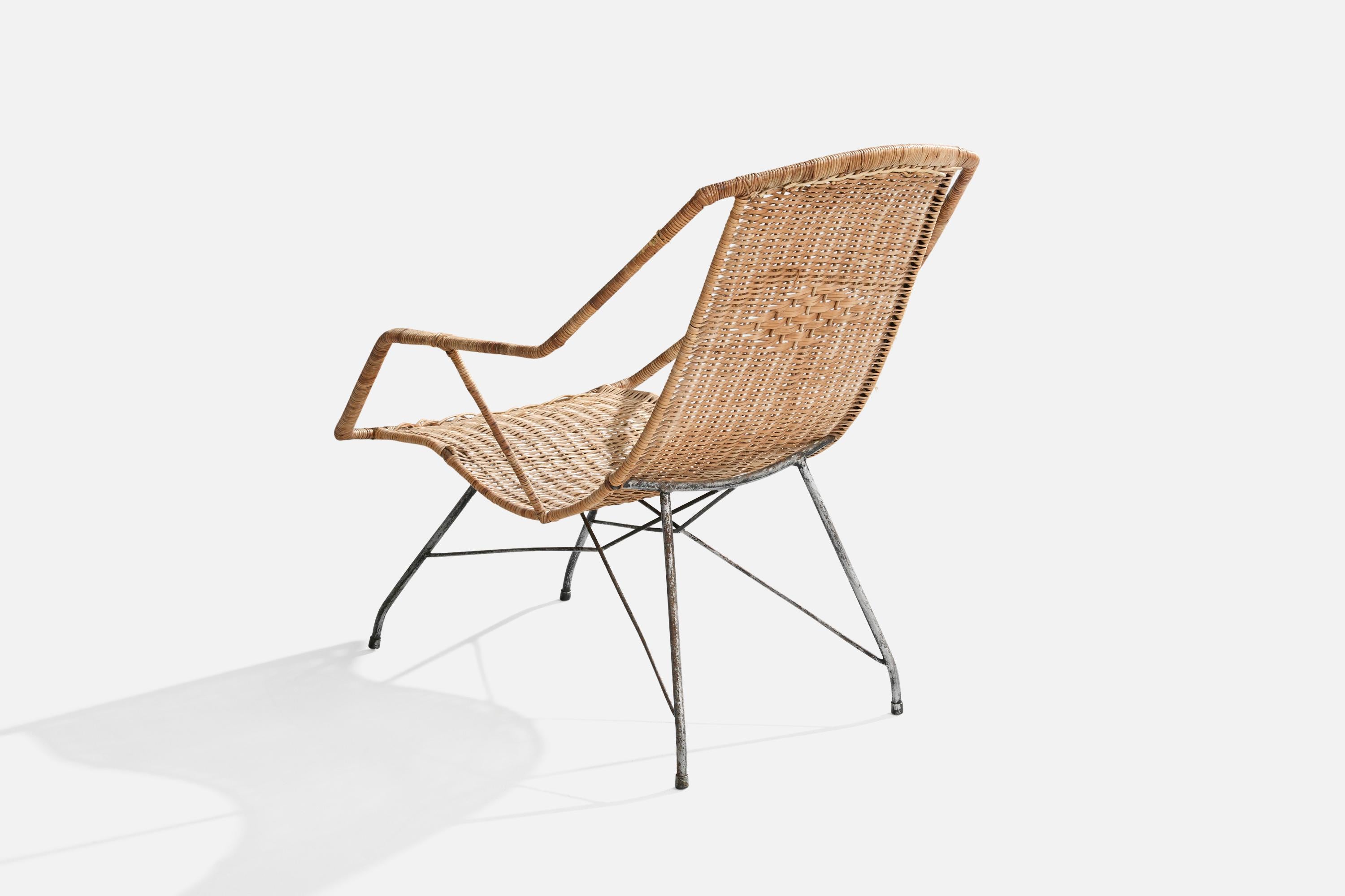 Carlo Hauner & Martin Eisler, Lounge Chair, Iron, Rattan, Brazil, 1950s In Good Condition For Sale In High Point, NC