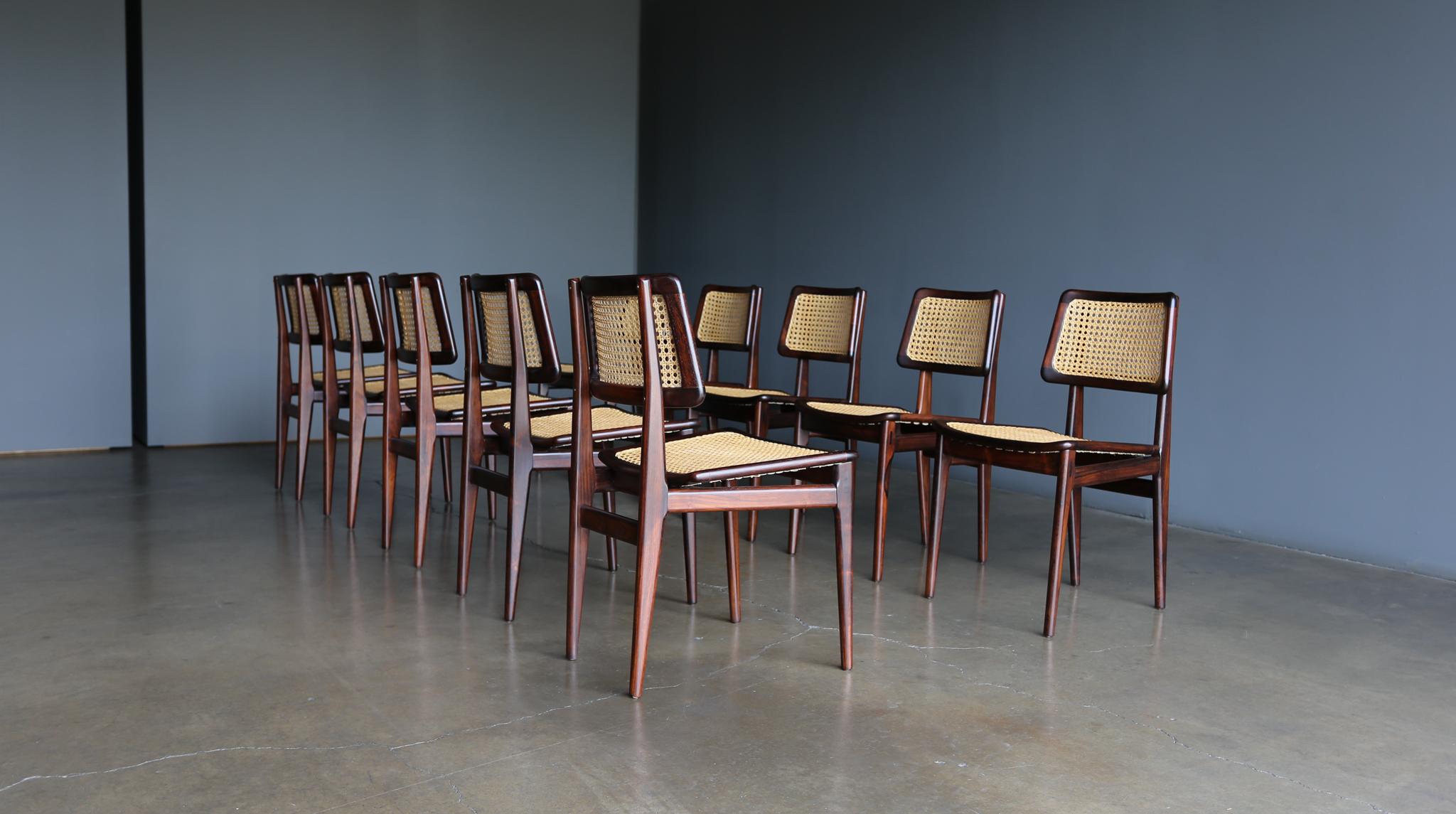 Carlo Hauner & Martin Eisler Set of 10 Dining Chairs for Forma Brazil circa 1955 4